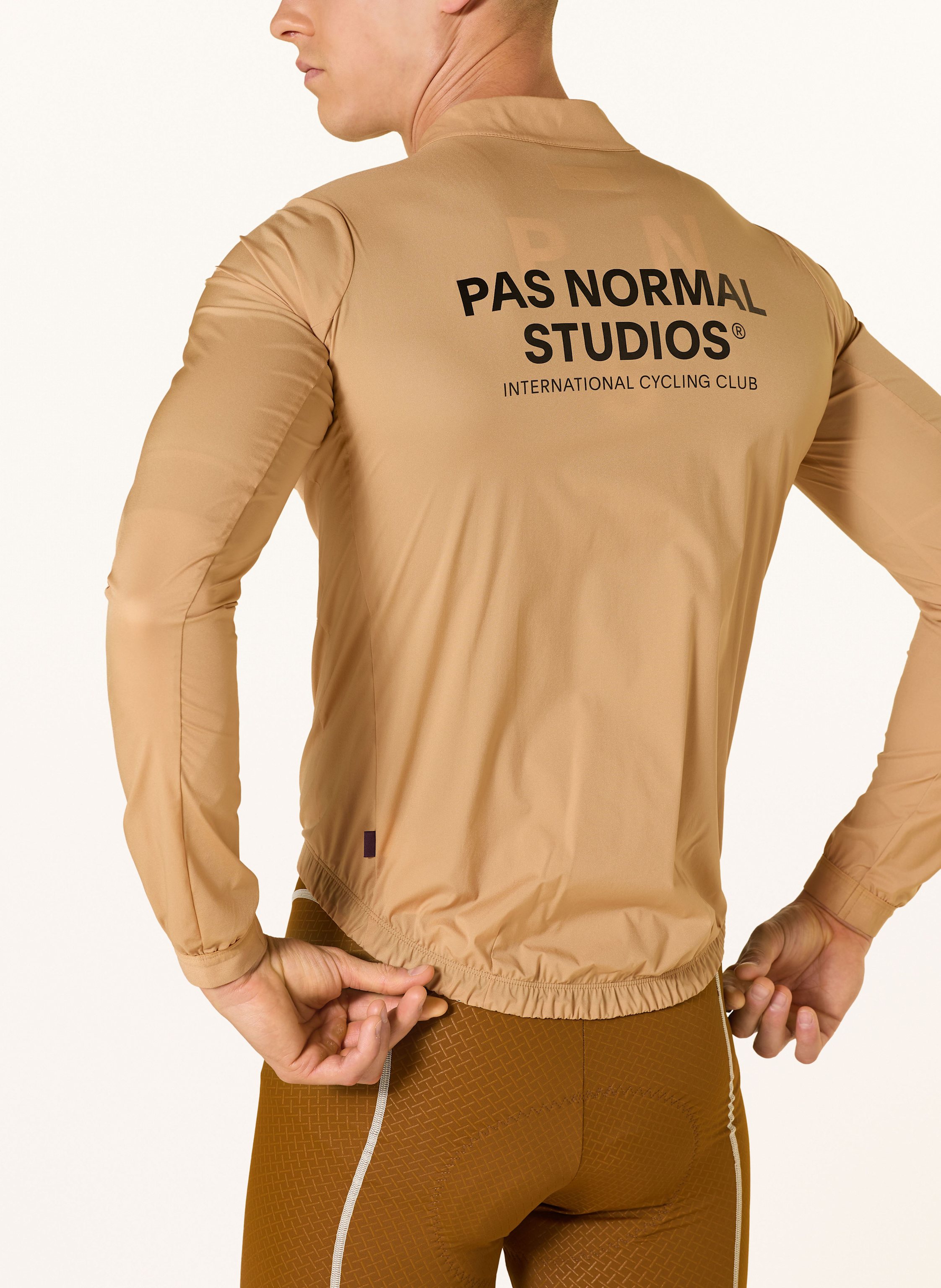 Thumbnail - Pas Normal Studios Radjacke Mechanism Stow Away braun