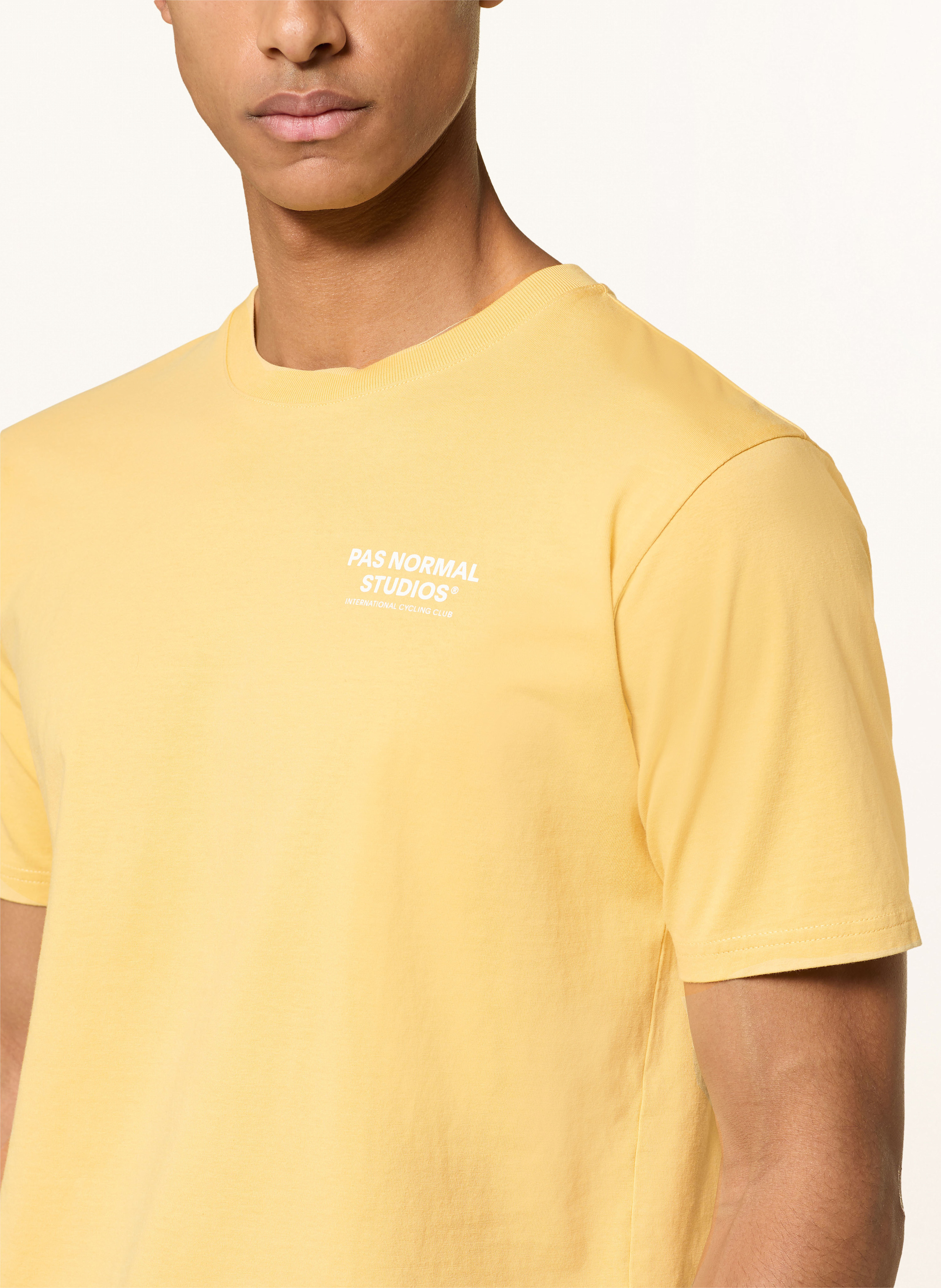 Thumbnail - Pas Normal Studios T-Shirt Off Race gelb