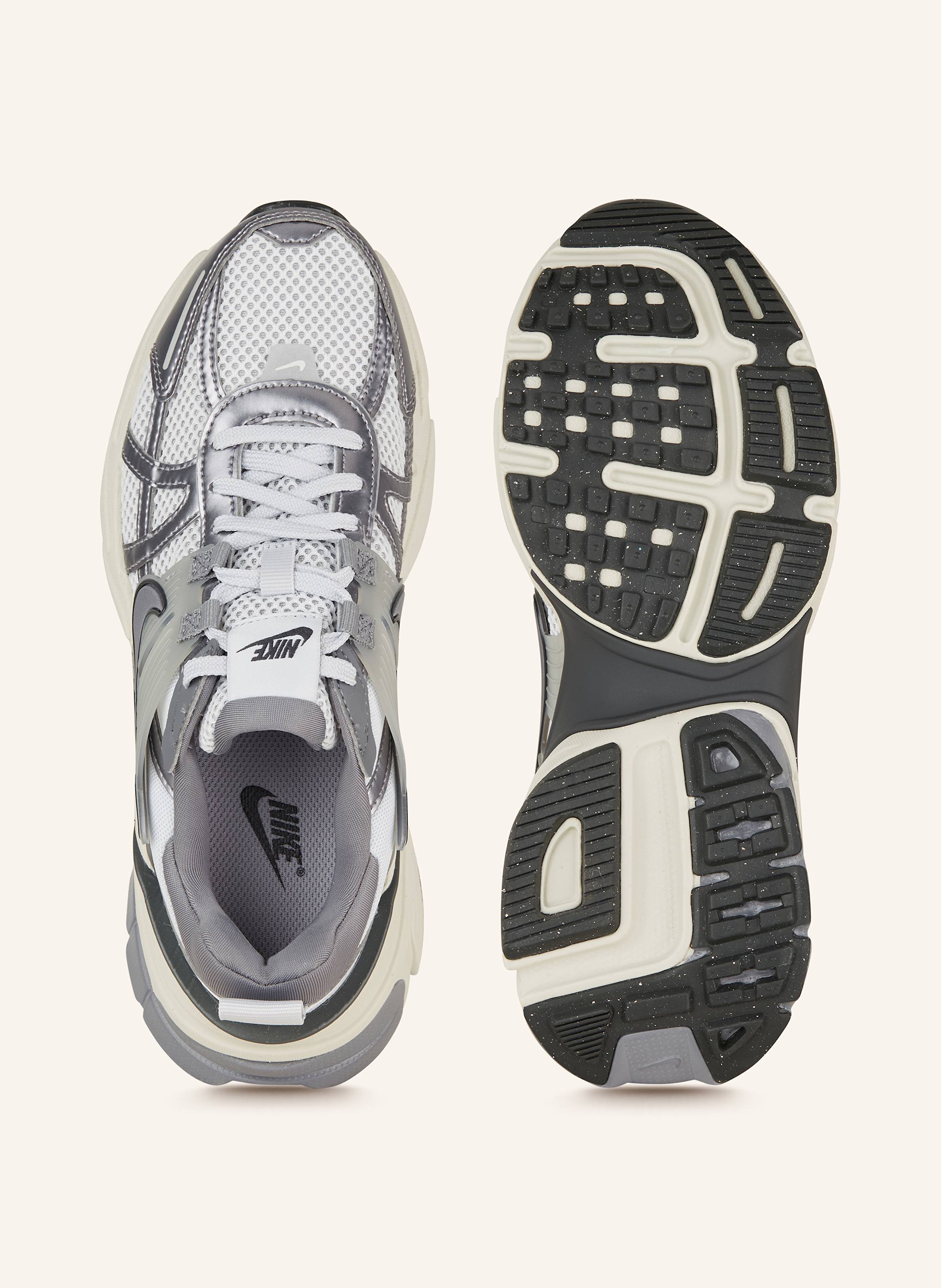 Thumbnail - Nike Sneaker v2k Run silber