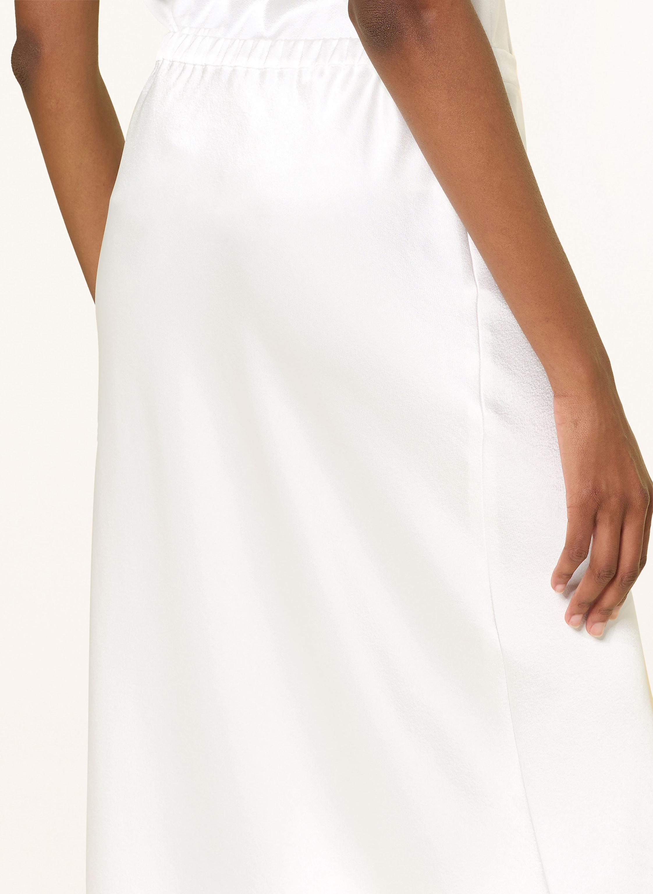 Thumbnail - Riani Satinrock weiss