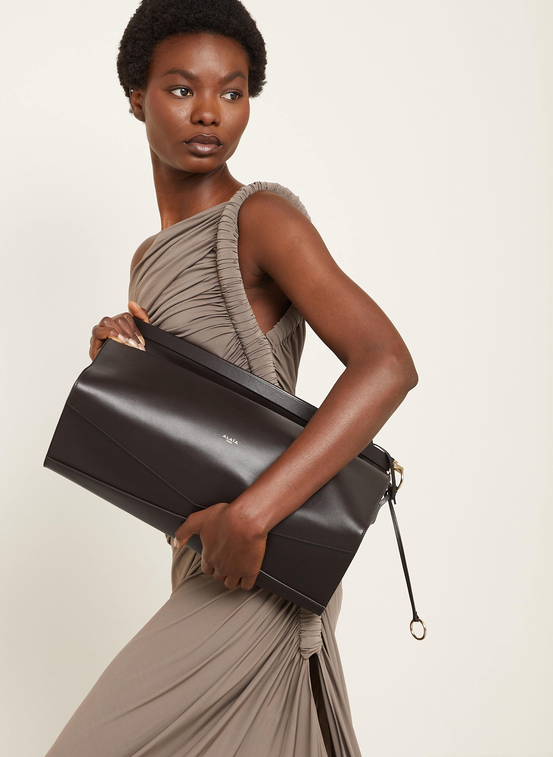 Thumbnail - Alaïa Handtasche East West Large braun