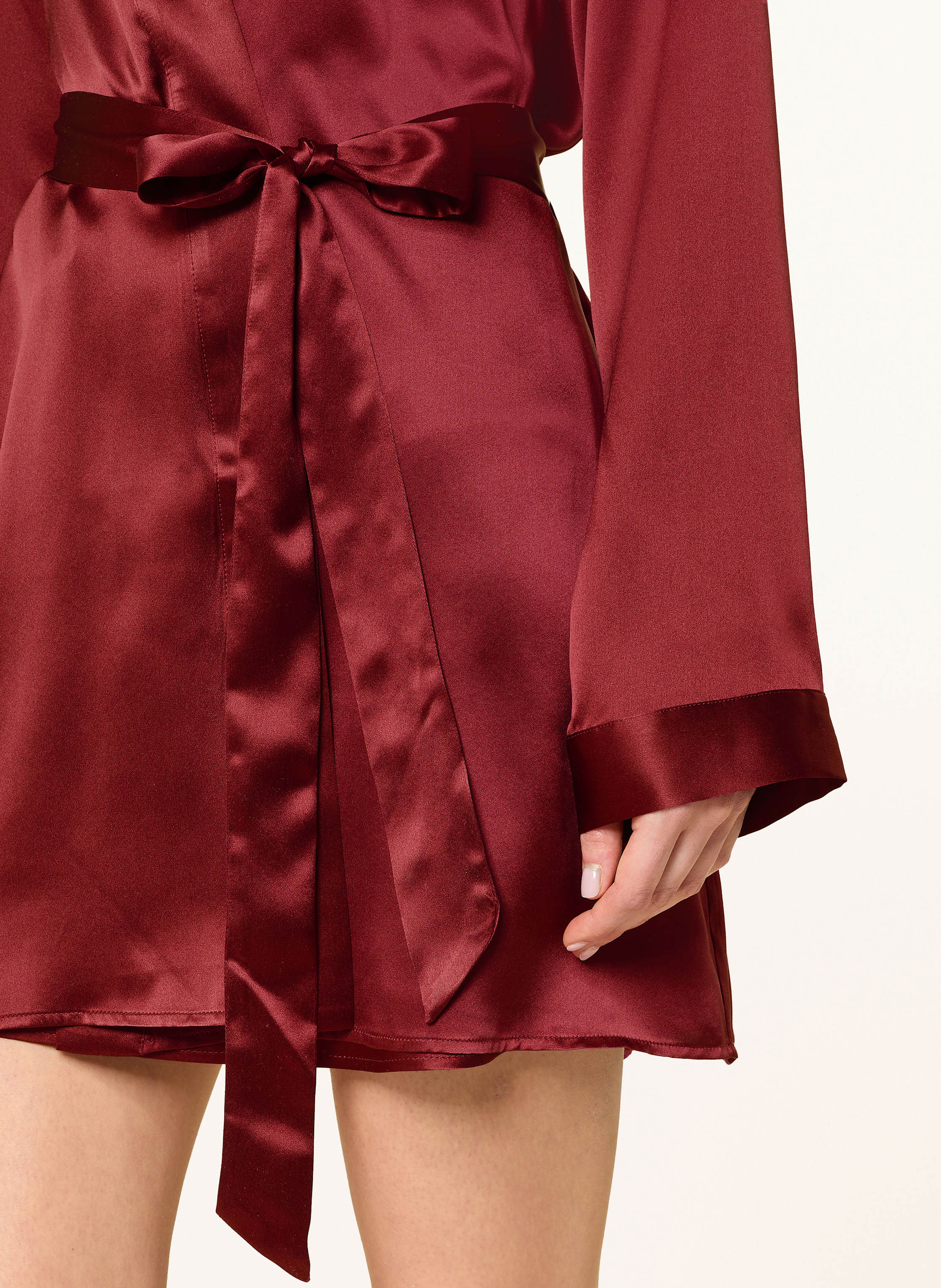 Thumbnail - Livy Damen-Bademantel Jones Aus Seide rot