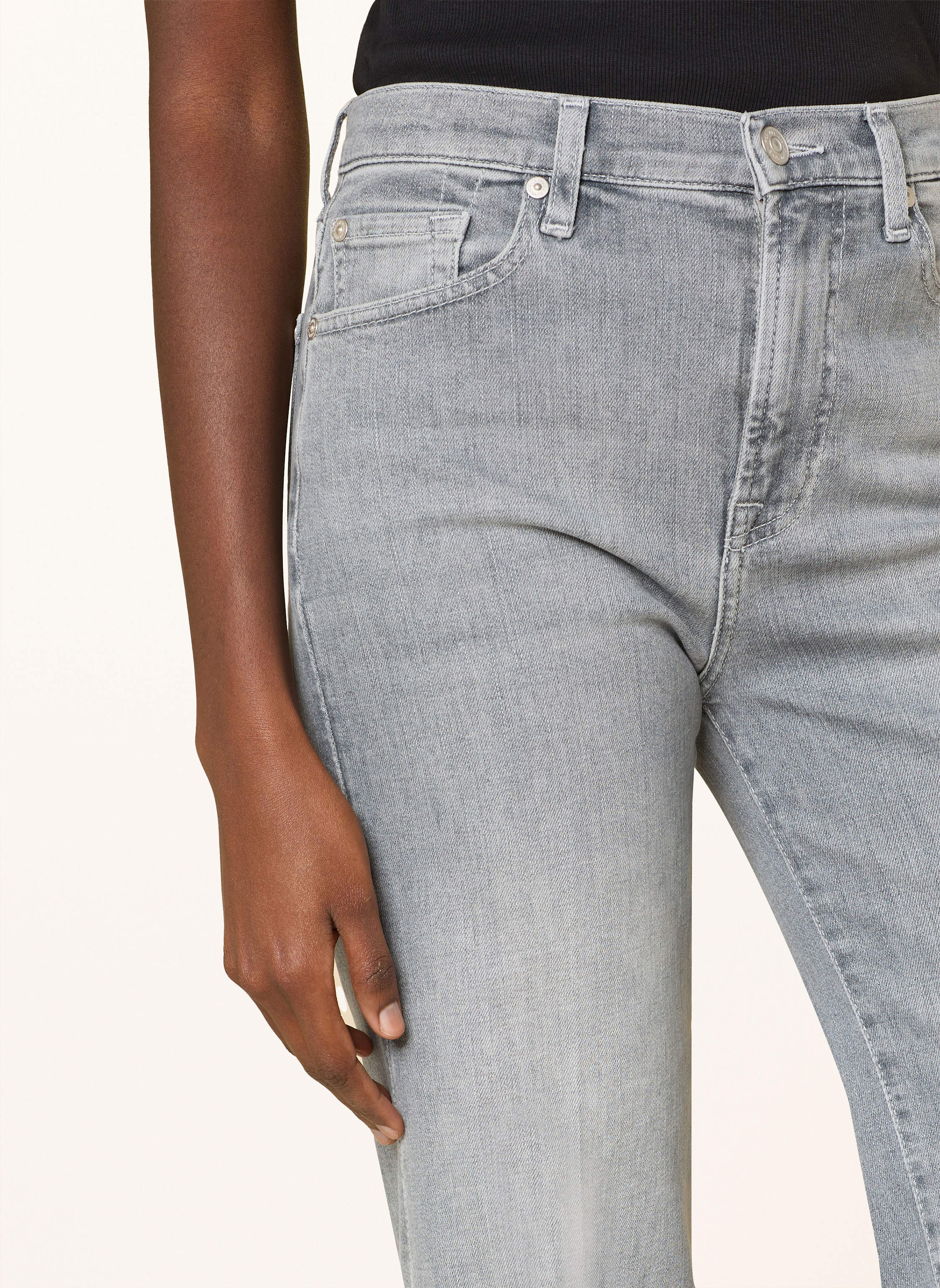 Thumbnail - 7 For All Mankind Flared Jeans Modern Dojo grau