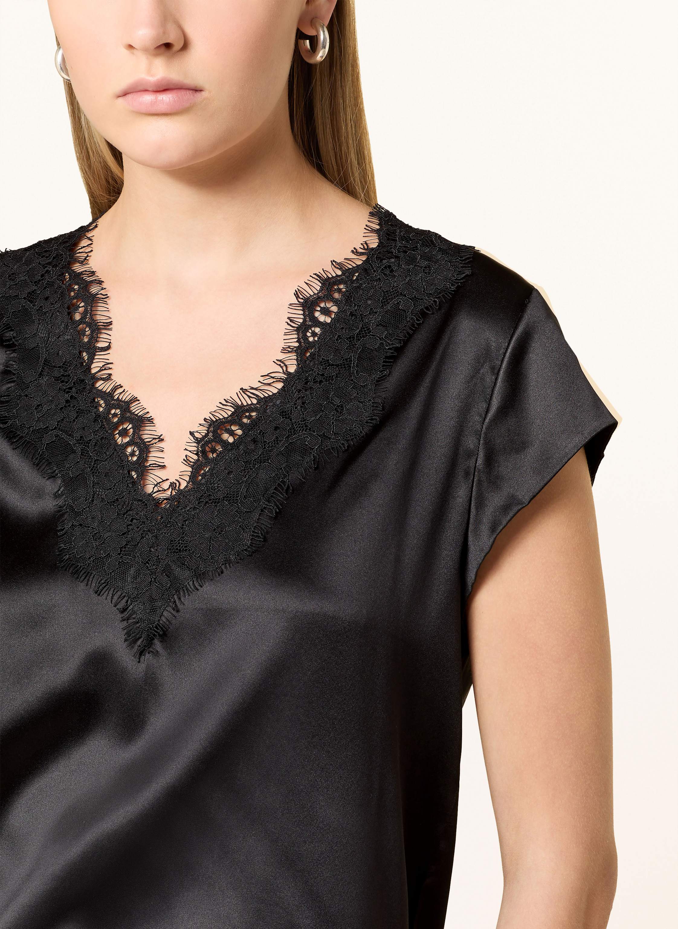 Thumbnail - Darling Harbour Blusenshirt Aus Seide schwarz