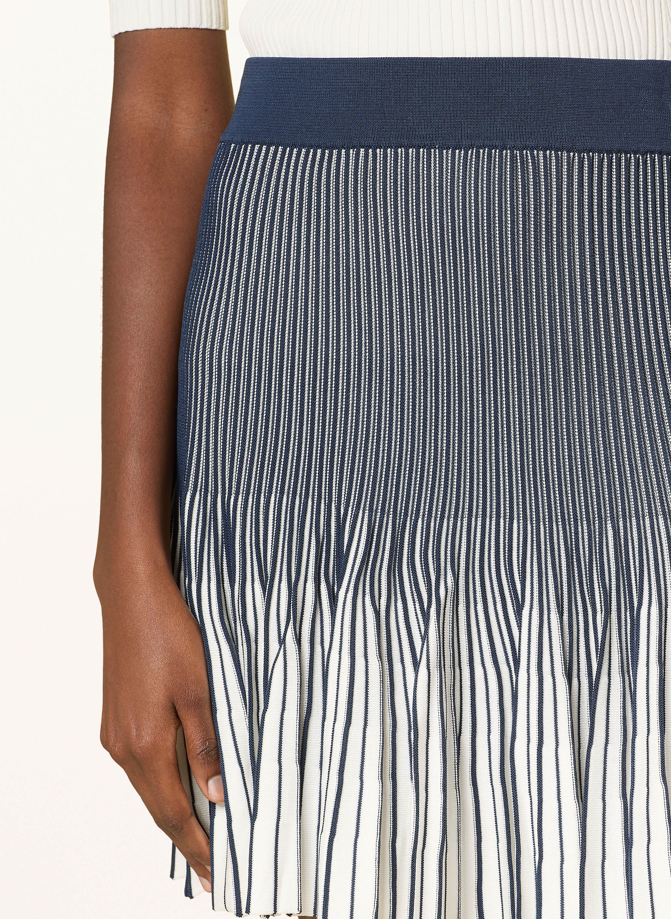 Thumbnail - Ted Baker Strickrock Lotttii blau