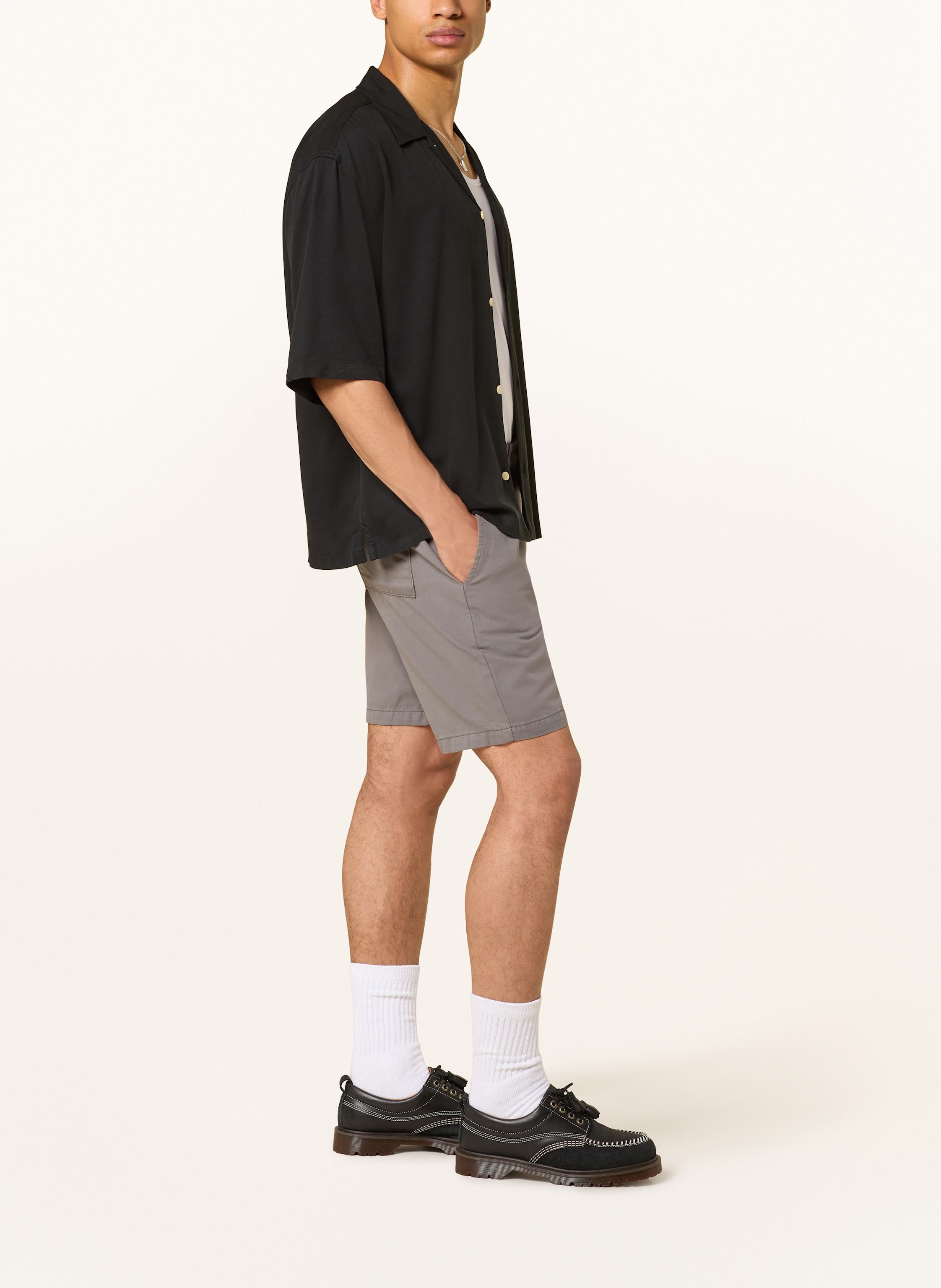 Thumbnail - Allsaints Shorts Hanbury Relaxed Fit grau