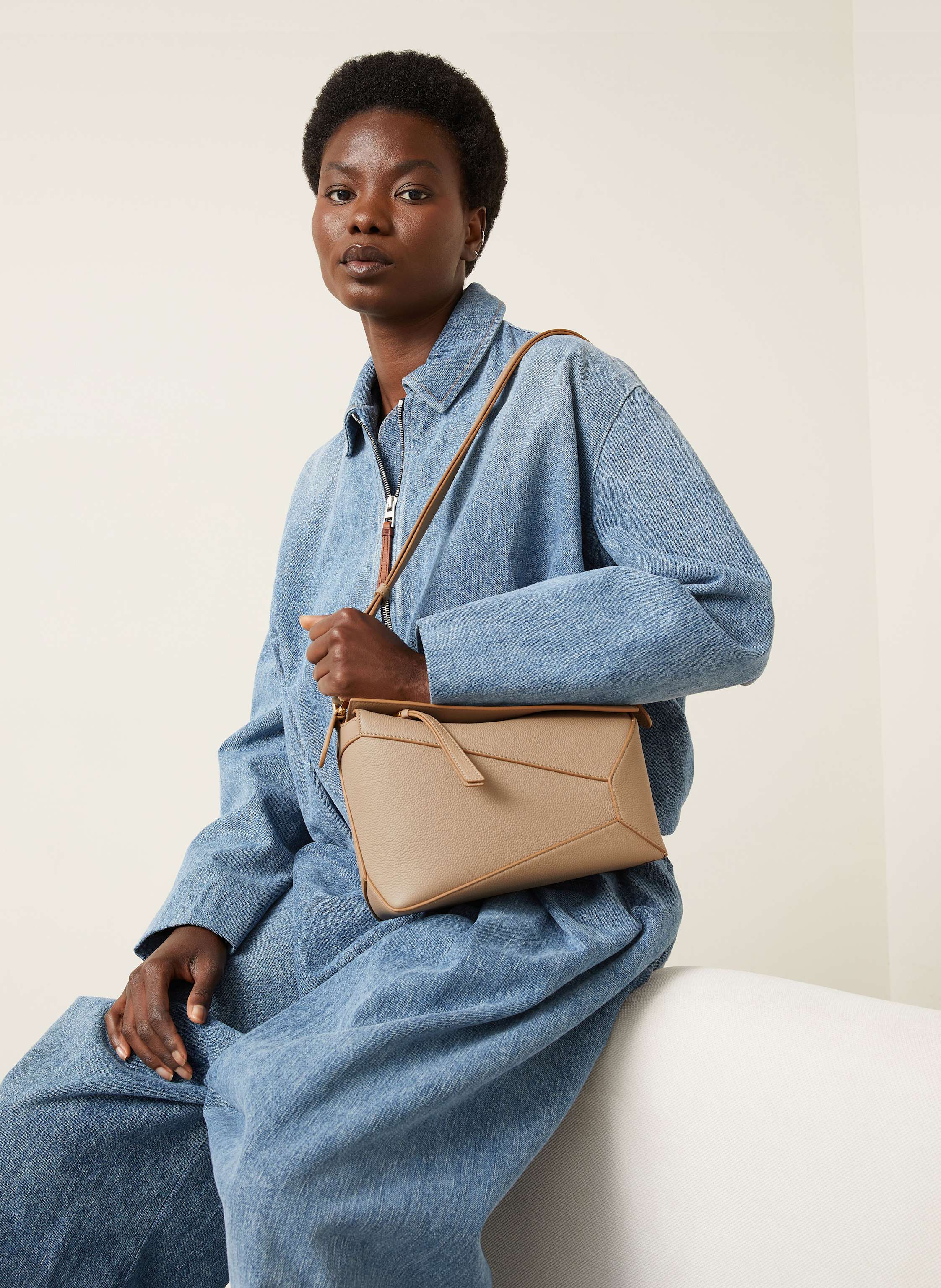 Thumbnail - Loewe Handtasche Puzzle Edge Small beige