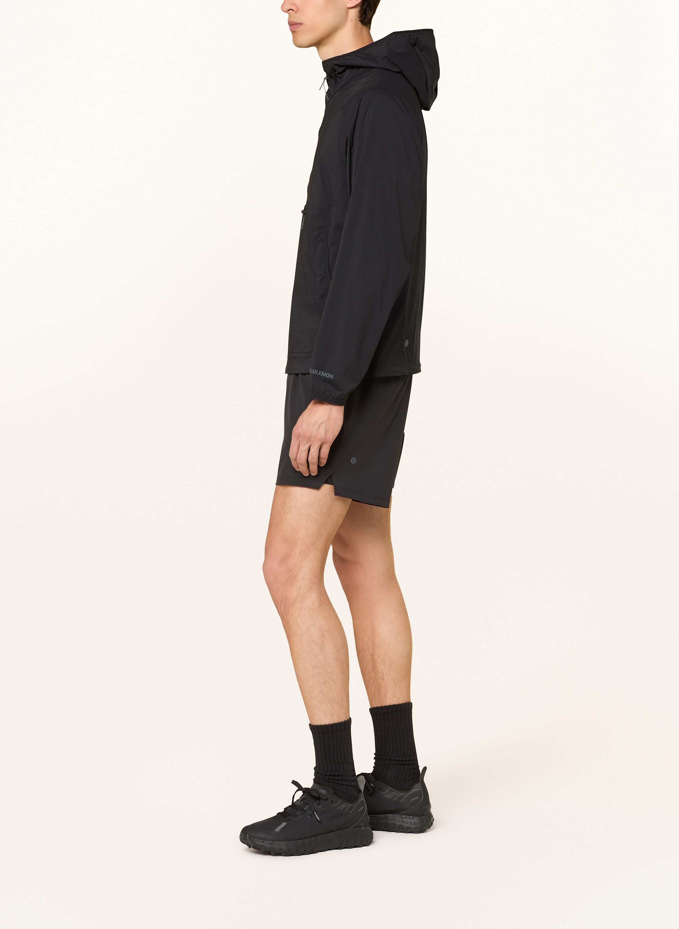 Thumbnail - Lululemon 2-In-1-Laufshorts Mile Maker 6in schwarz