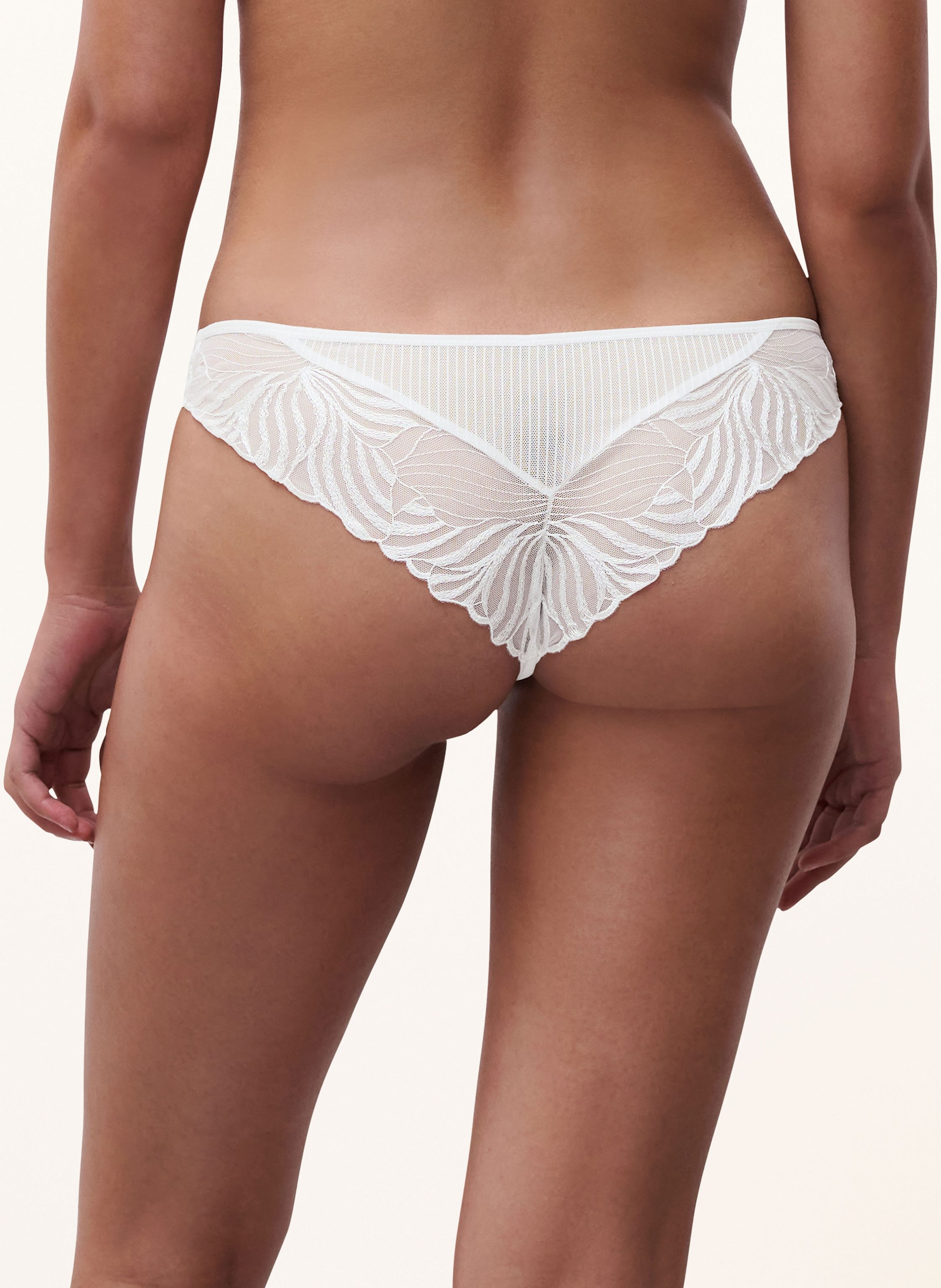 Thumbnail - Chantelle String Legend beige