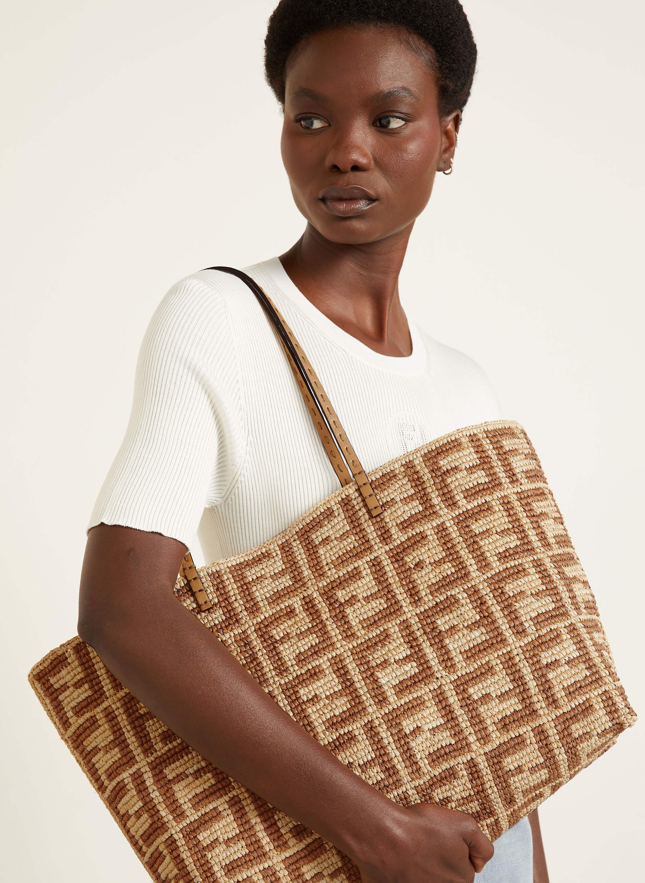 Thumbnail - Fendi Shopper Roll Large beige