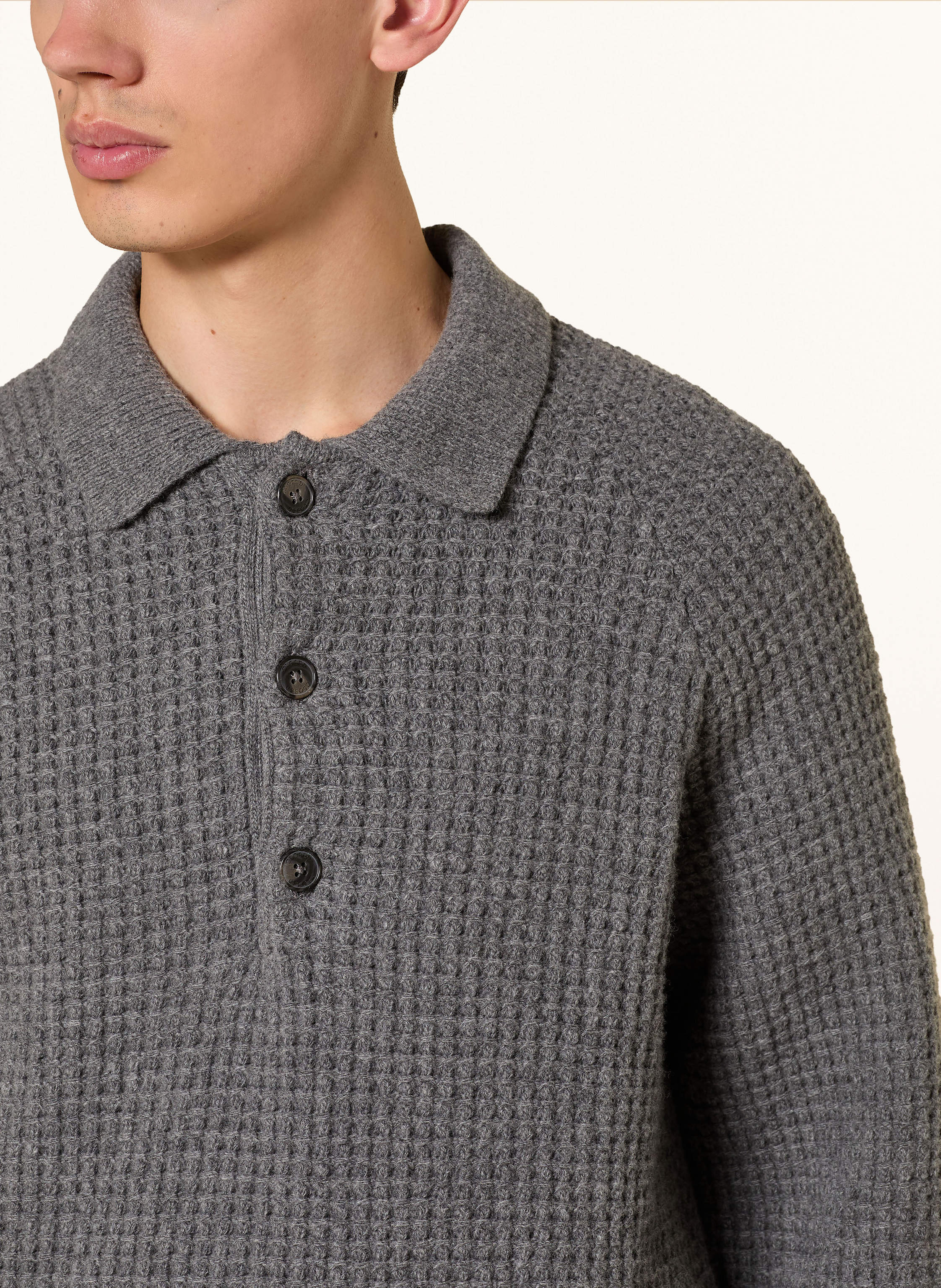 Thumbnail - Closed Pullover grau