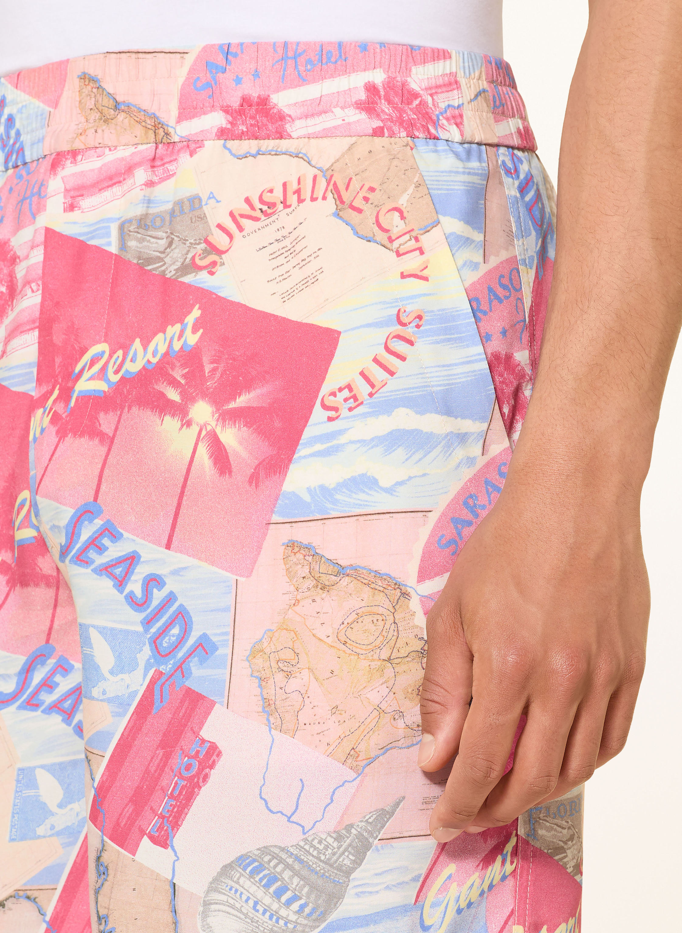 Thumbnail - Gant Shorts Relaxed Fit rot