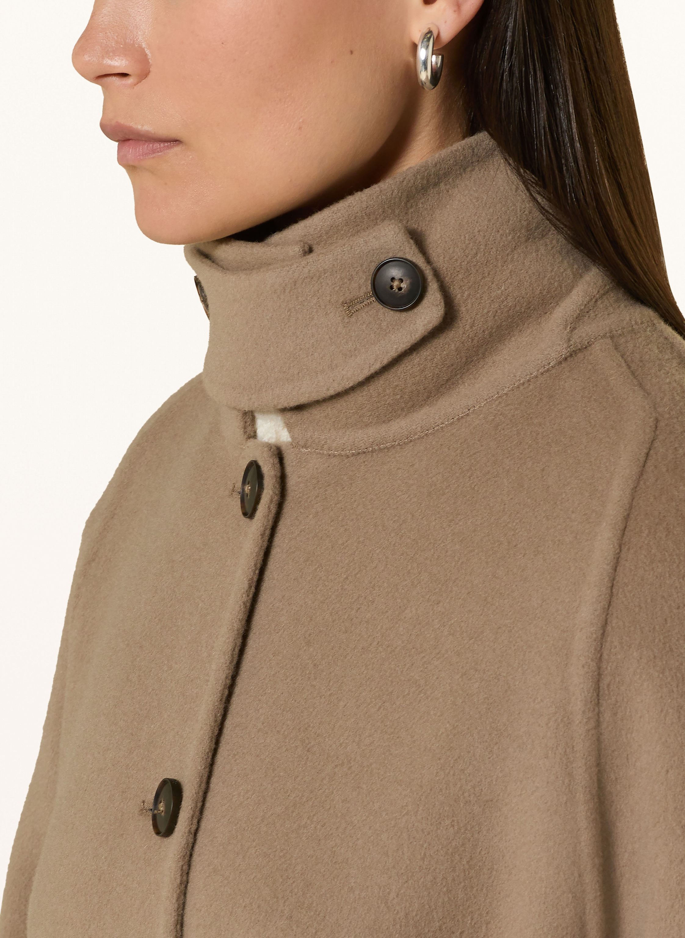 Thumbnail - Closed Mantel beige