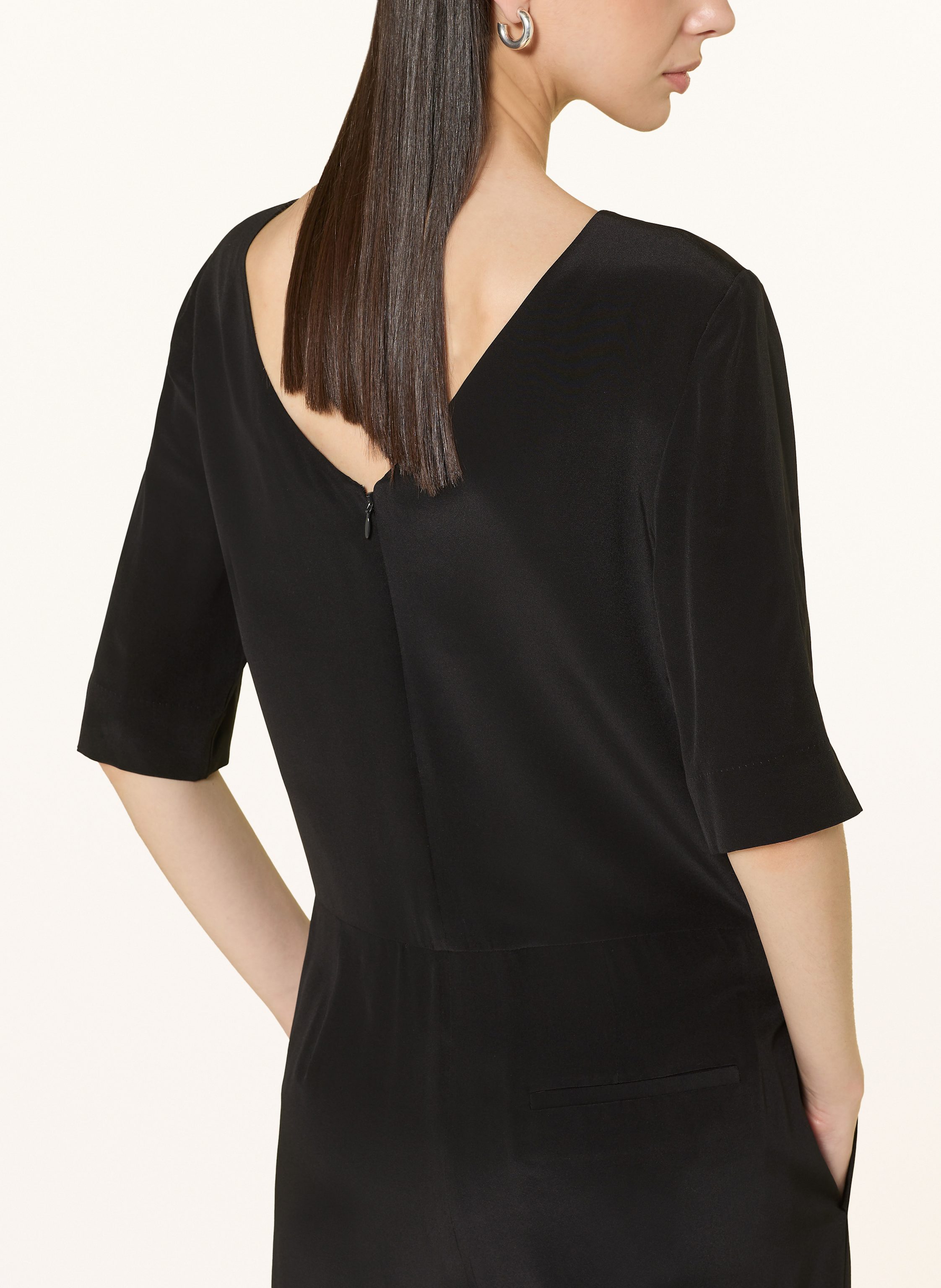Thumbnail - Cos Jumpsuit Aus Seide Mit 3/4-Arm schwarz
