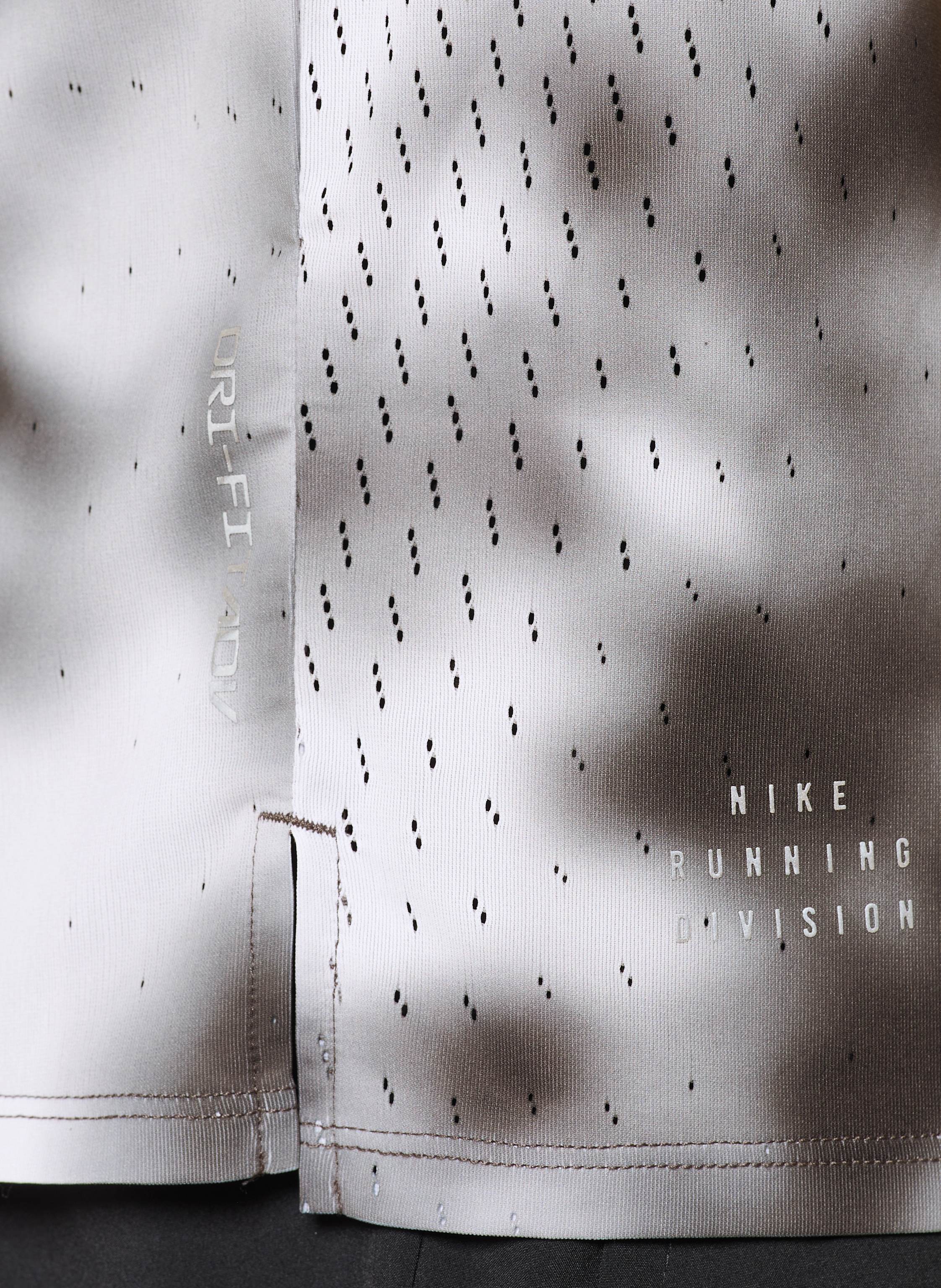 Thumbnail - Nike Laufshirt Running Division Breathe Dri-Fit Adv schwarz