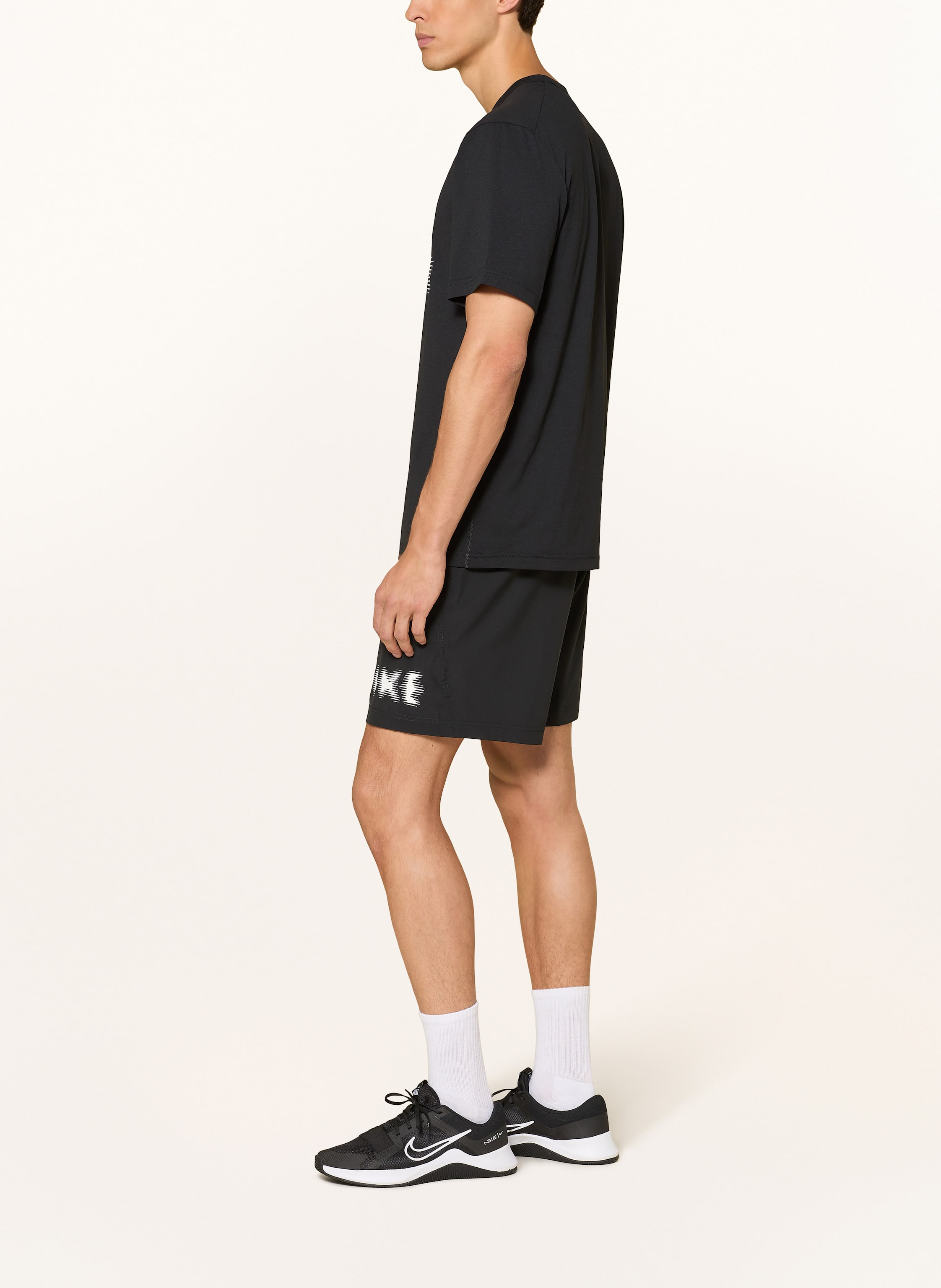 Thumbnail - Nike Trainingsshorts Form schwarz