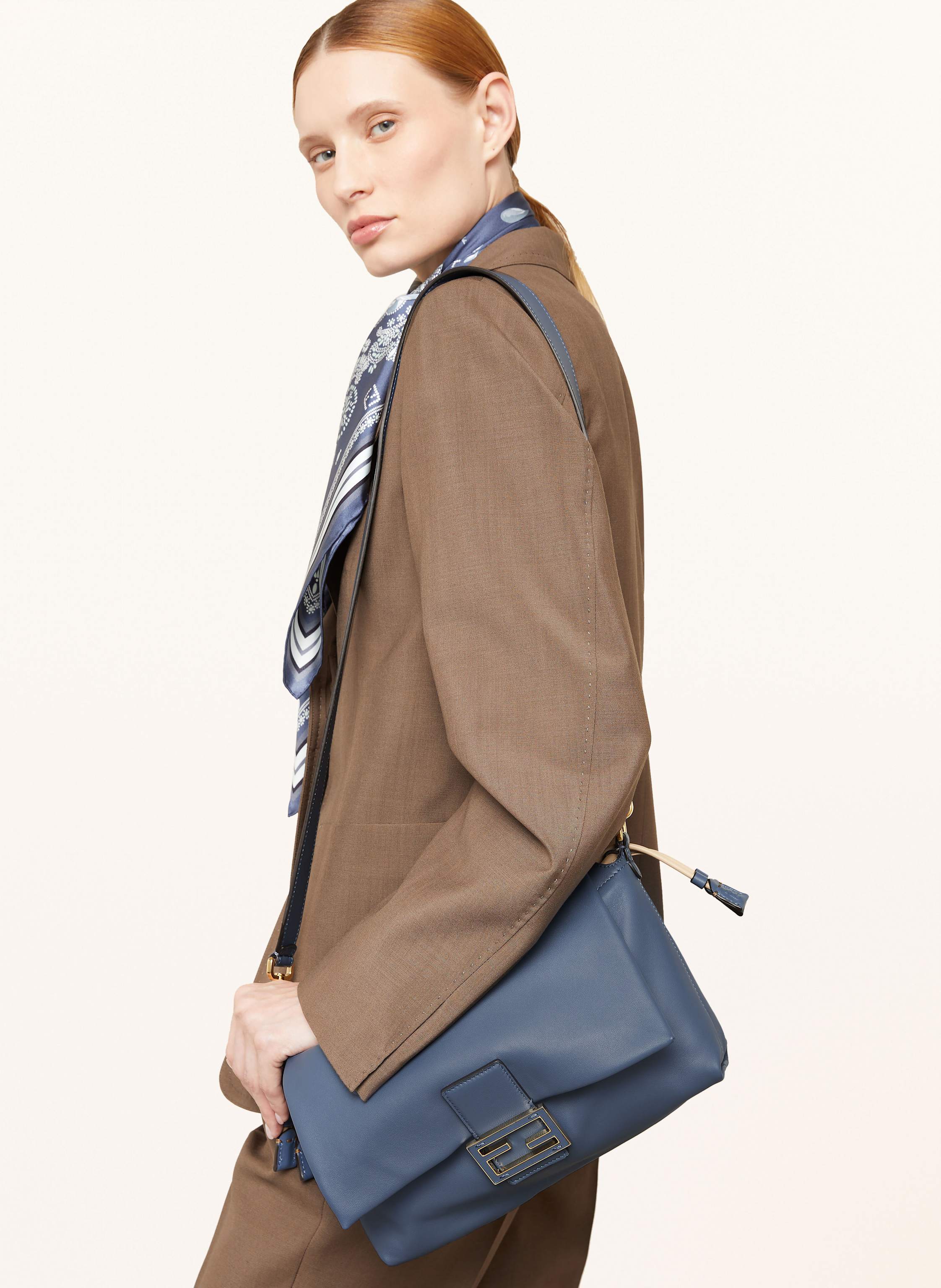 Thumbnail - Fendi Handtasche Mamma Baguette Medium blau