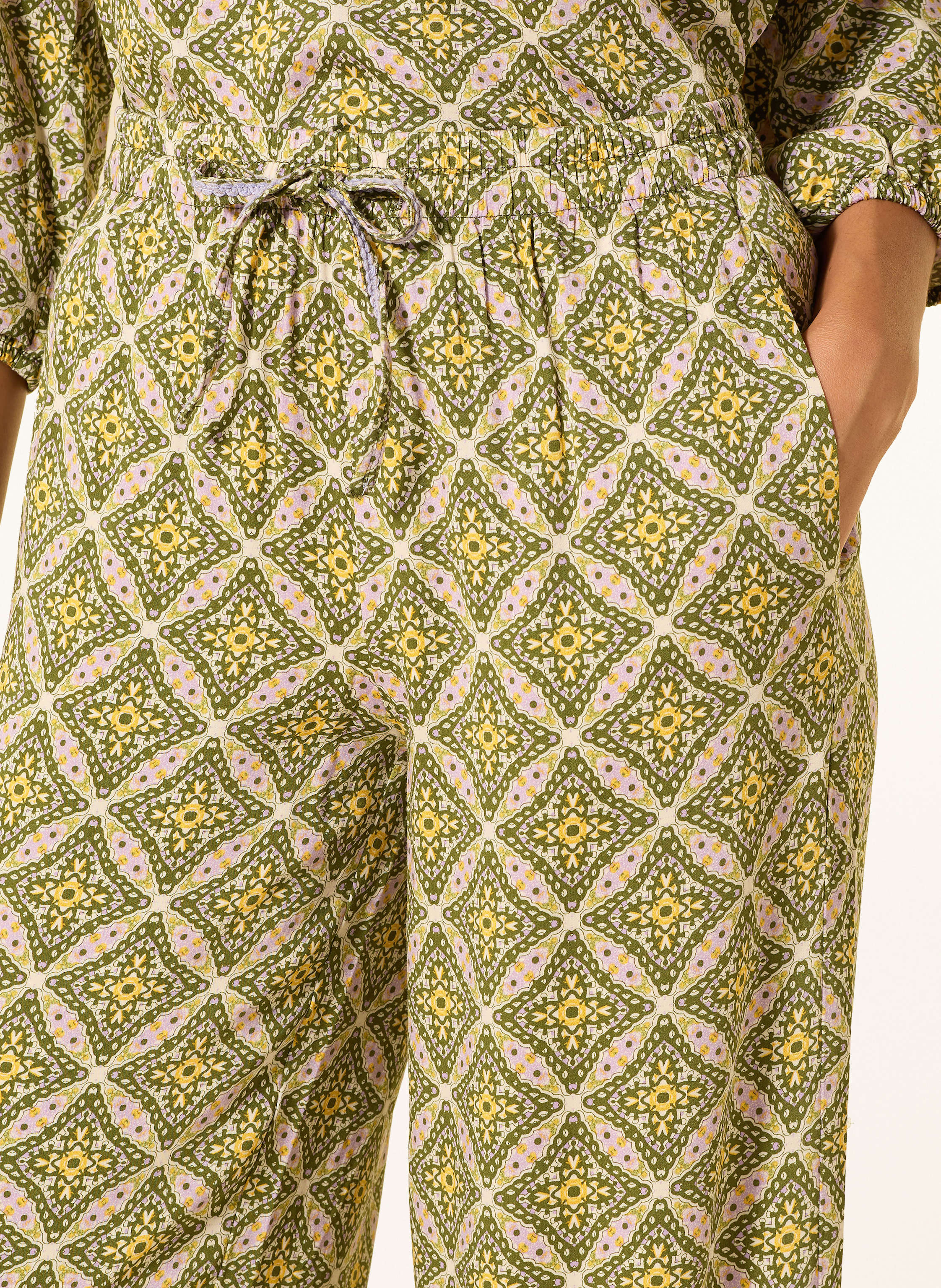 Thumbnail - Cartoon Marlenehose gruen