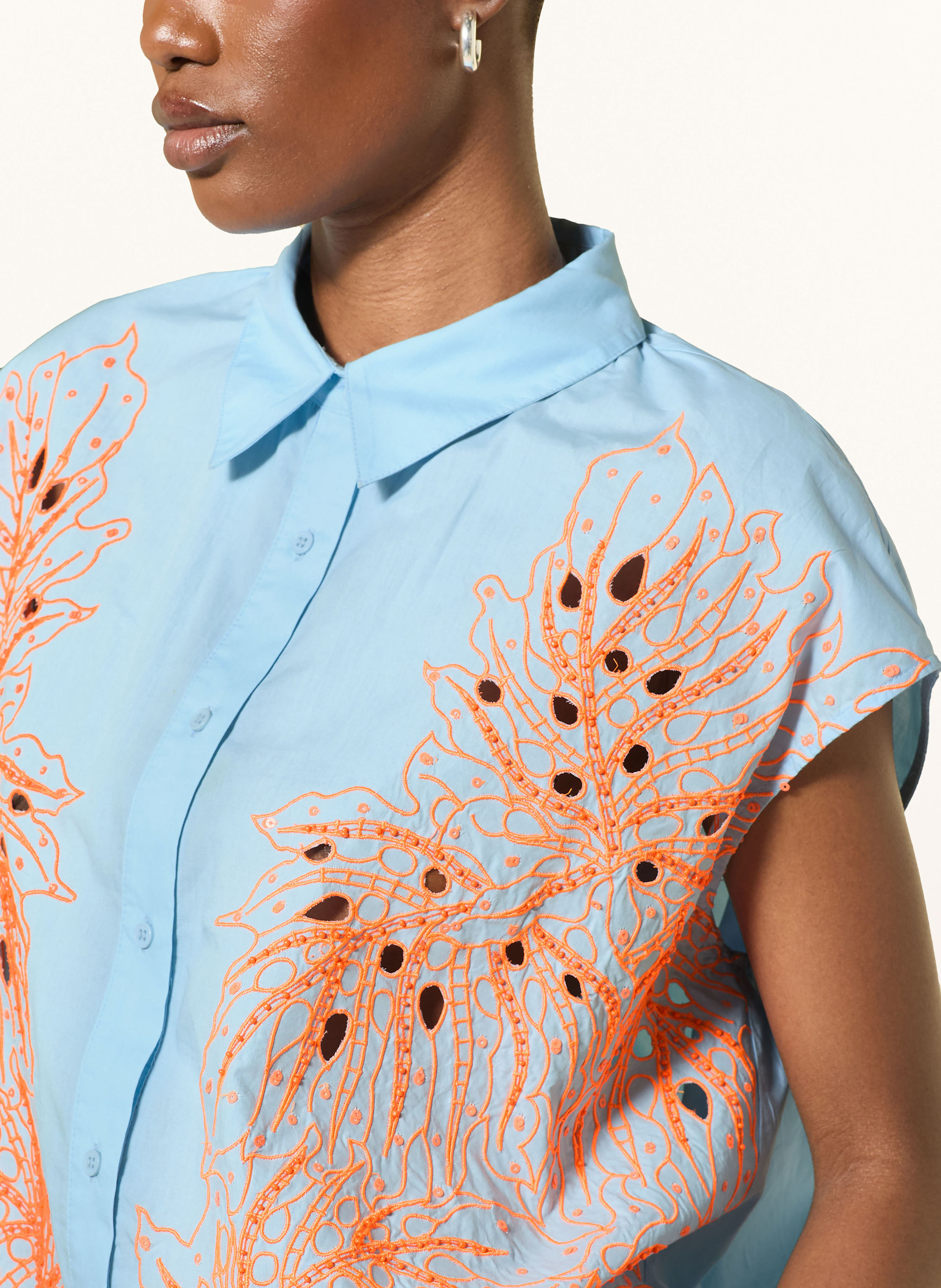 Thumbnail - Essentiel Antwerp Blusenshirt Hebraska Mit Cut-Outs blau