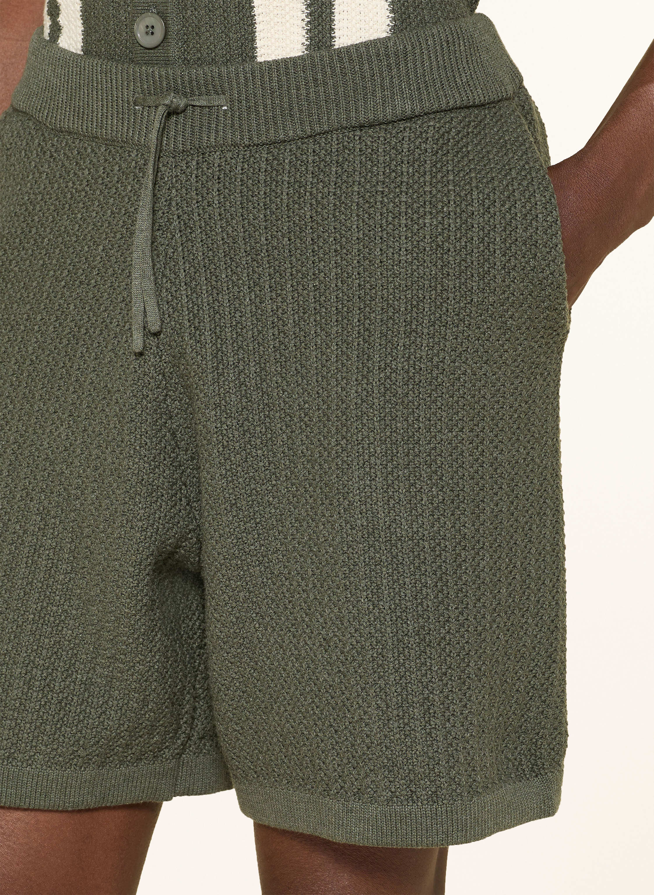 Thumbnail - Nn.07 Strickshorts Marc Regular Fit gruen