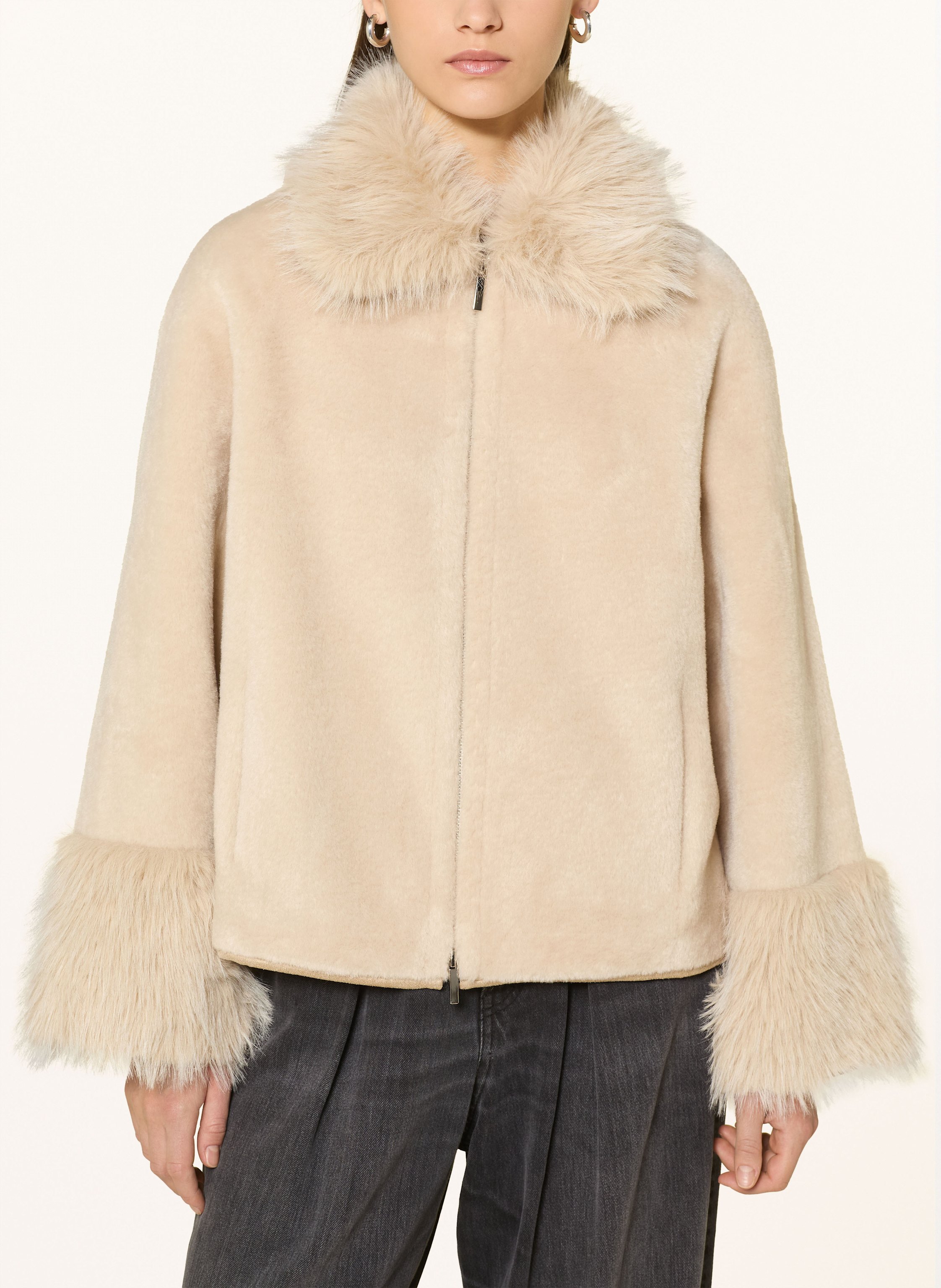 Thumbnail - Mrs & Hugs Kunstpelz-Jacke weiss