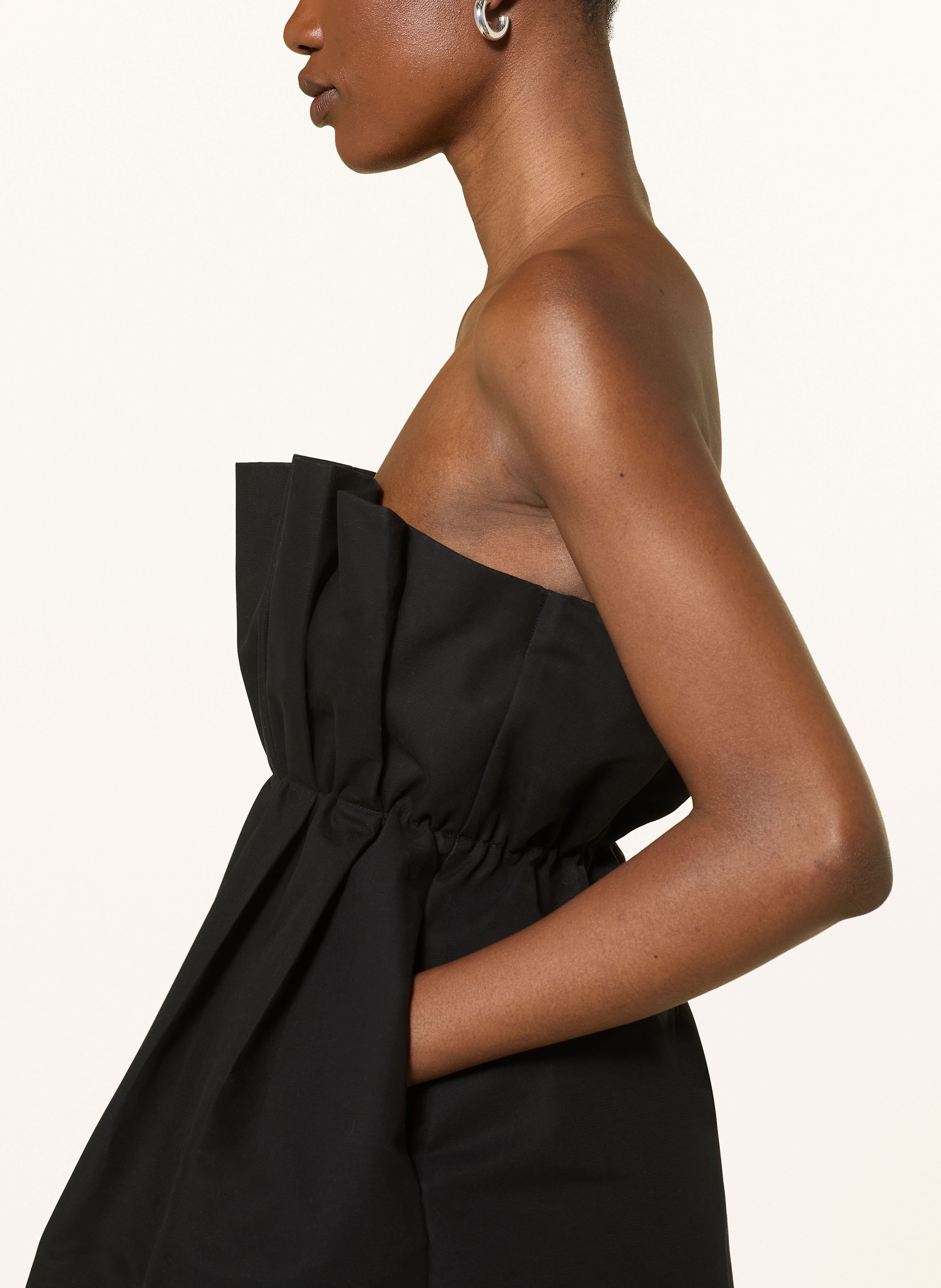 Thumbnail - Sosue Off-Shoulder-Kleid schwarz