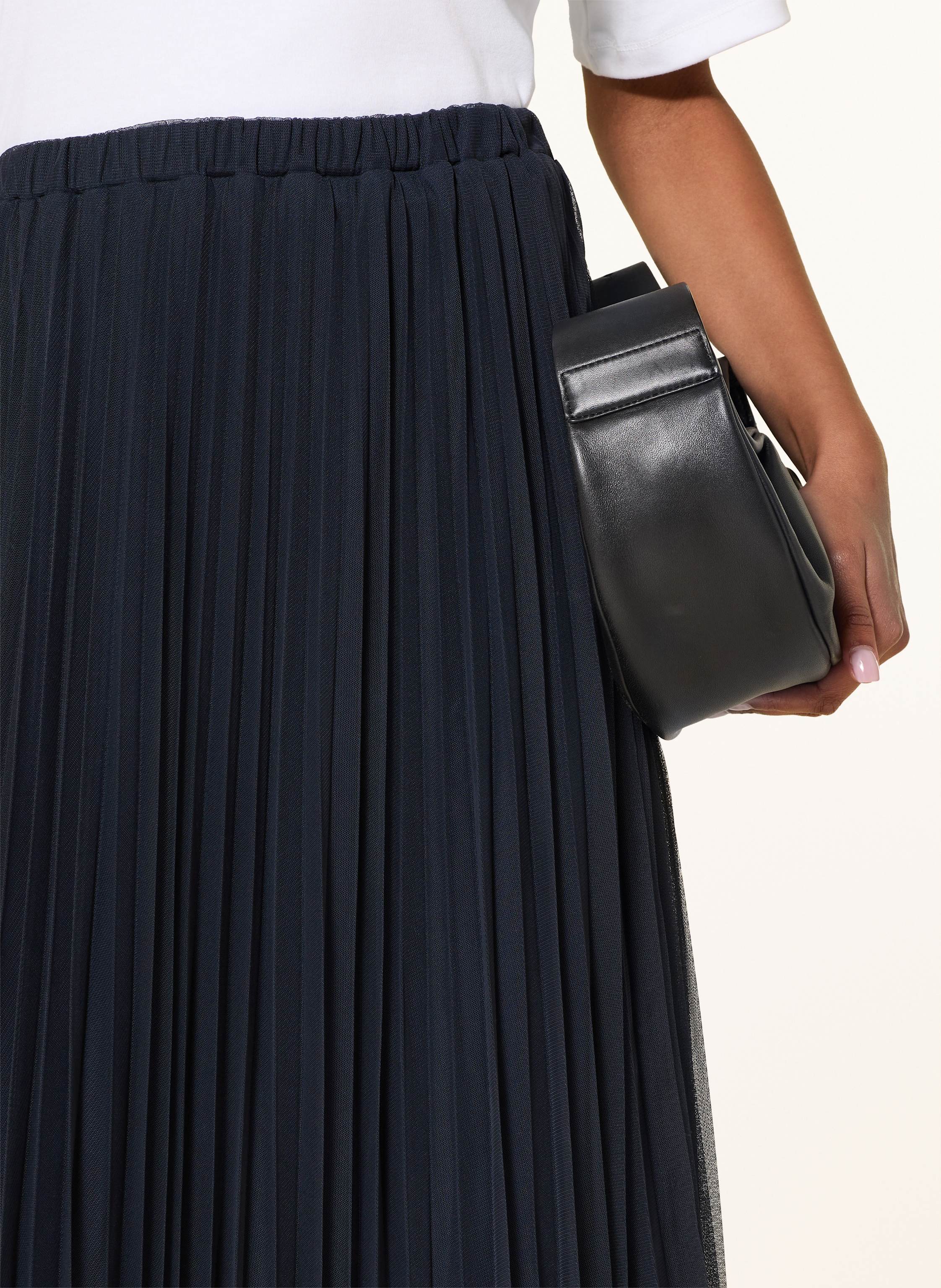 Thumbnail - Rich & Royal Plisseerock blau