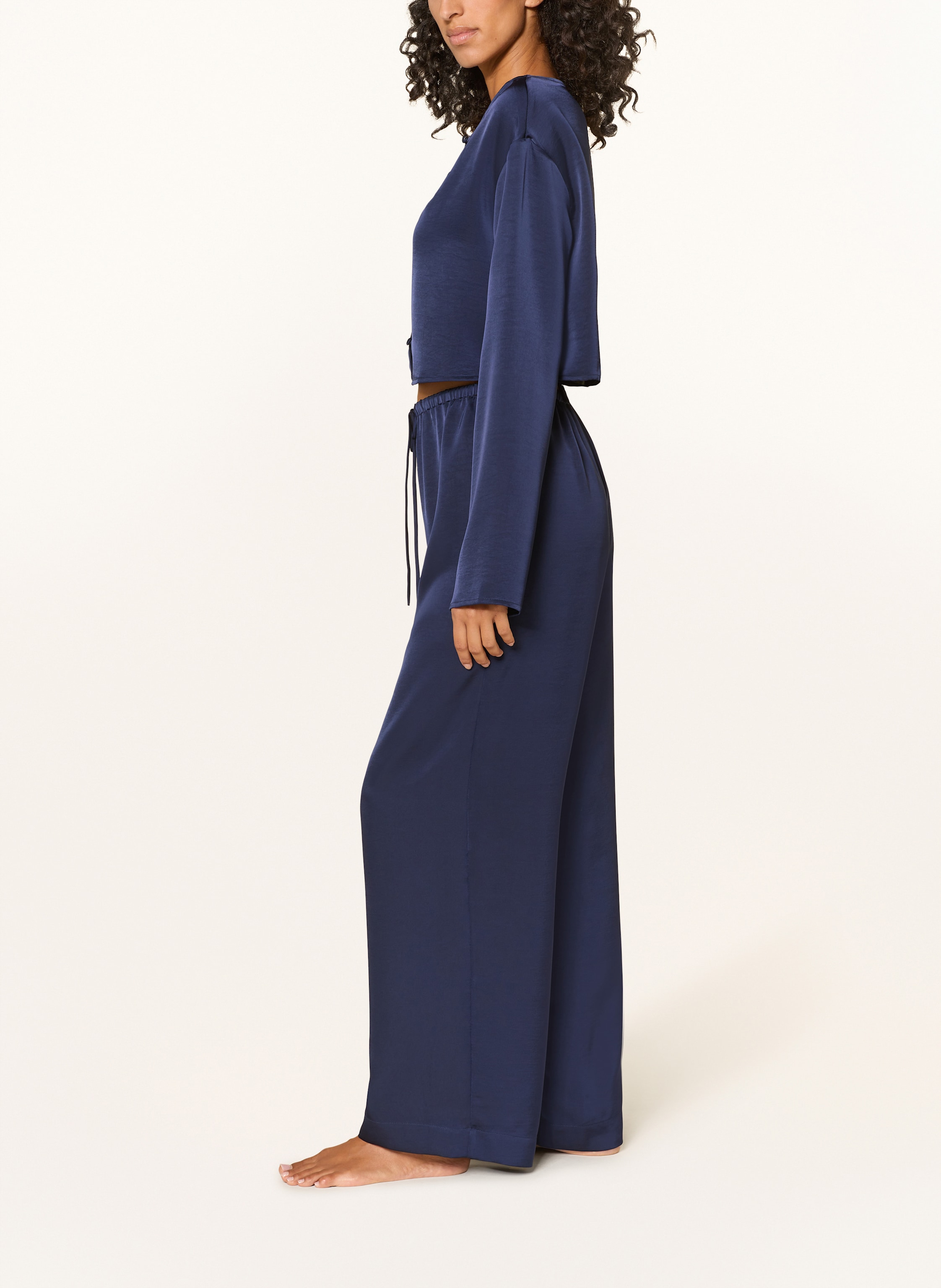 Thumbnail - Ninety-9 Lounge-Hose Ivy Aus Satin blau