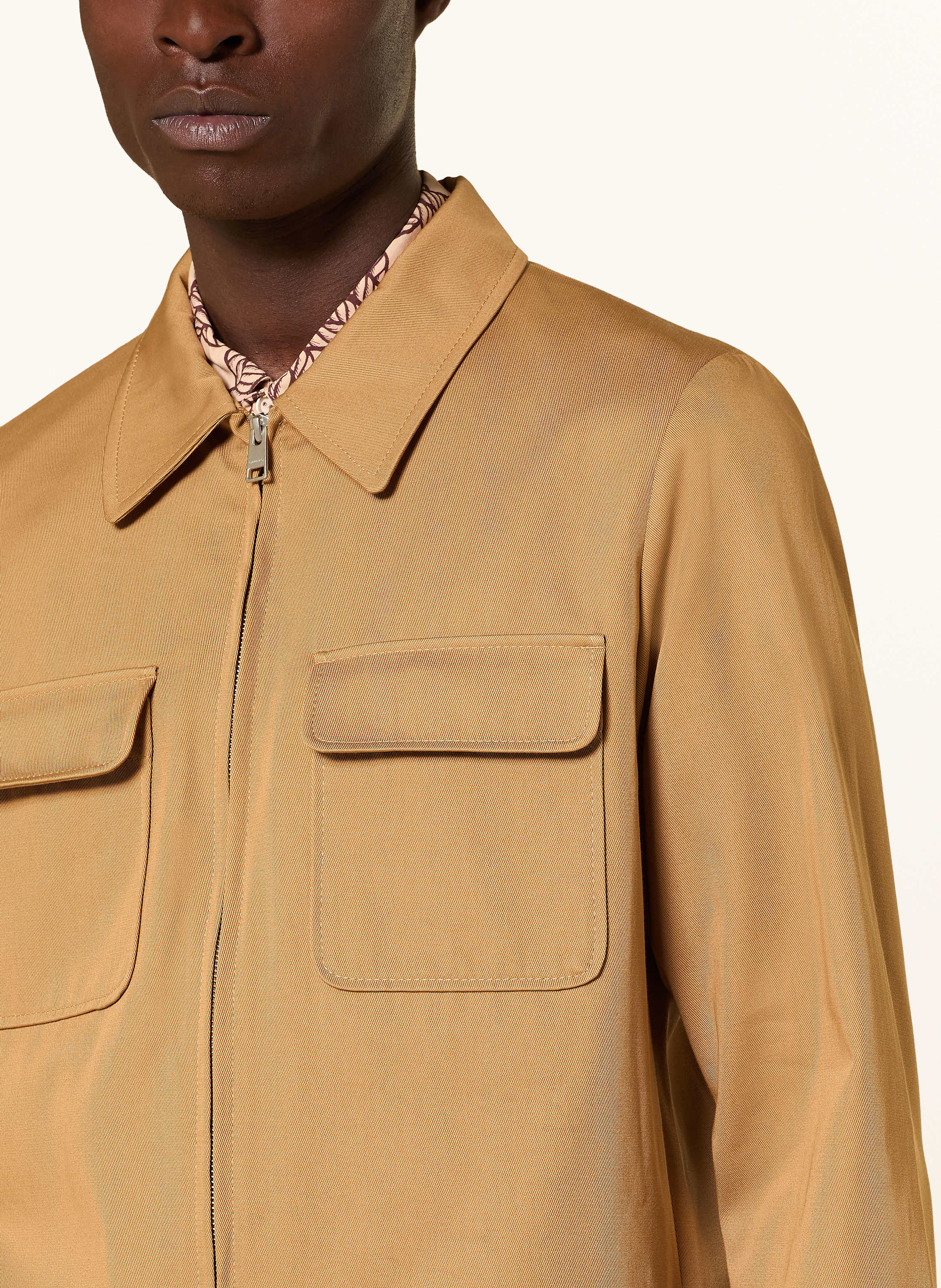 Thumbnail - Sandro Jacke braun