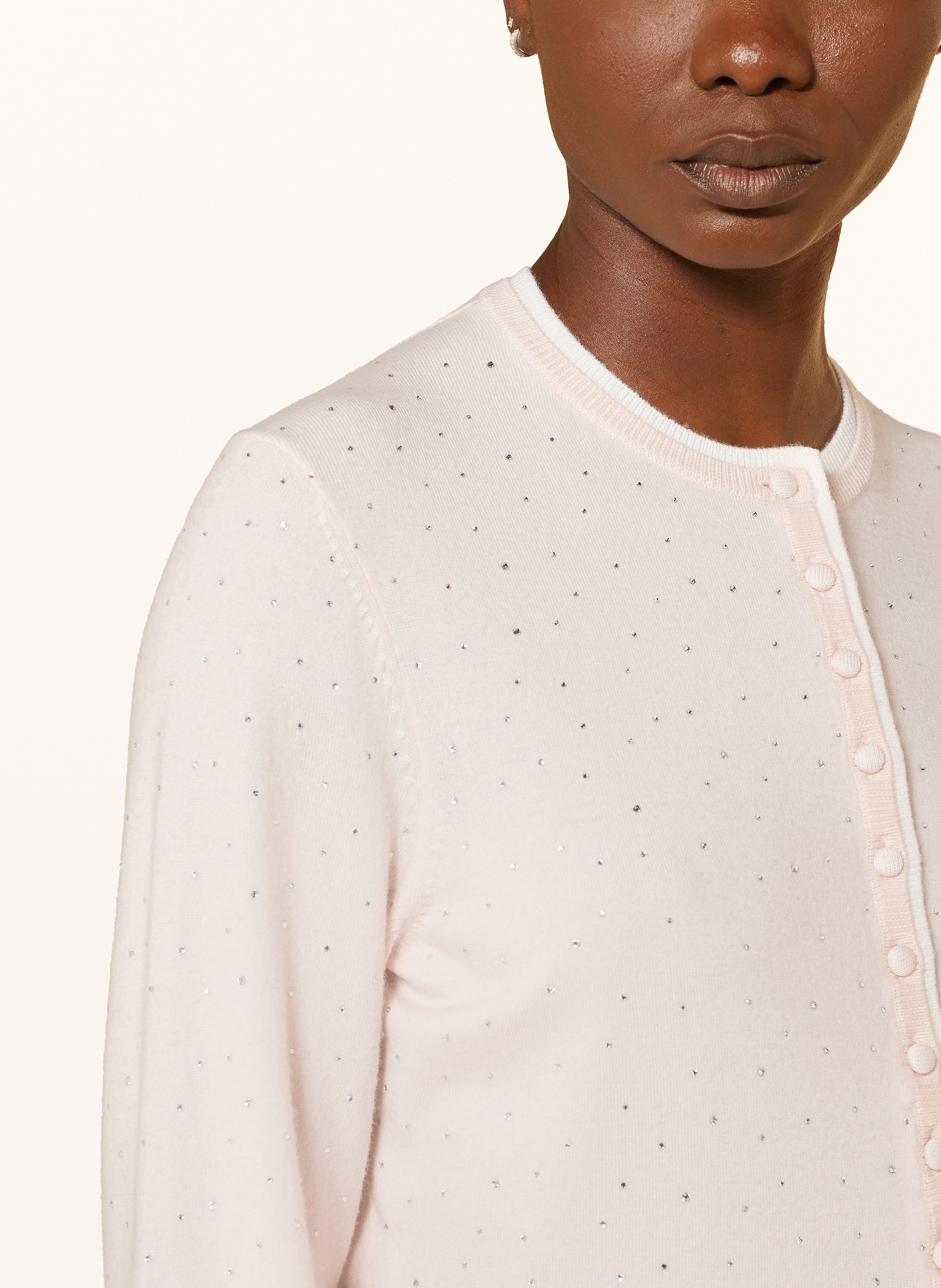 Thumbnail - Maje Strickjacke Mit Schmucksteinen rosa