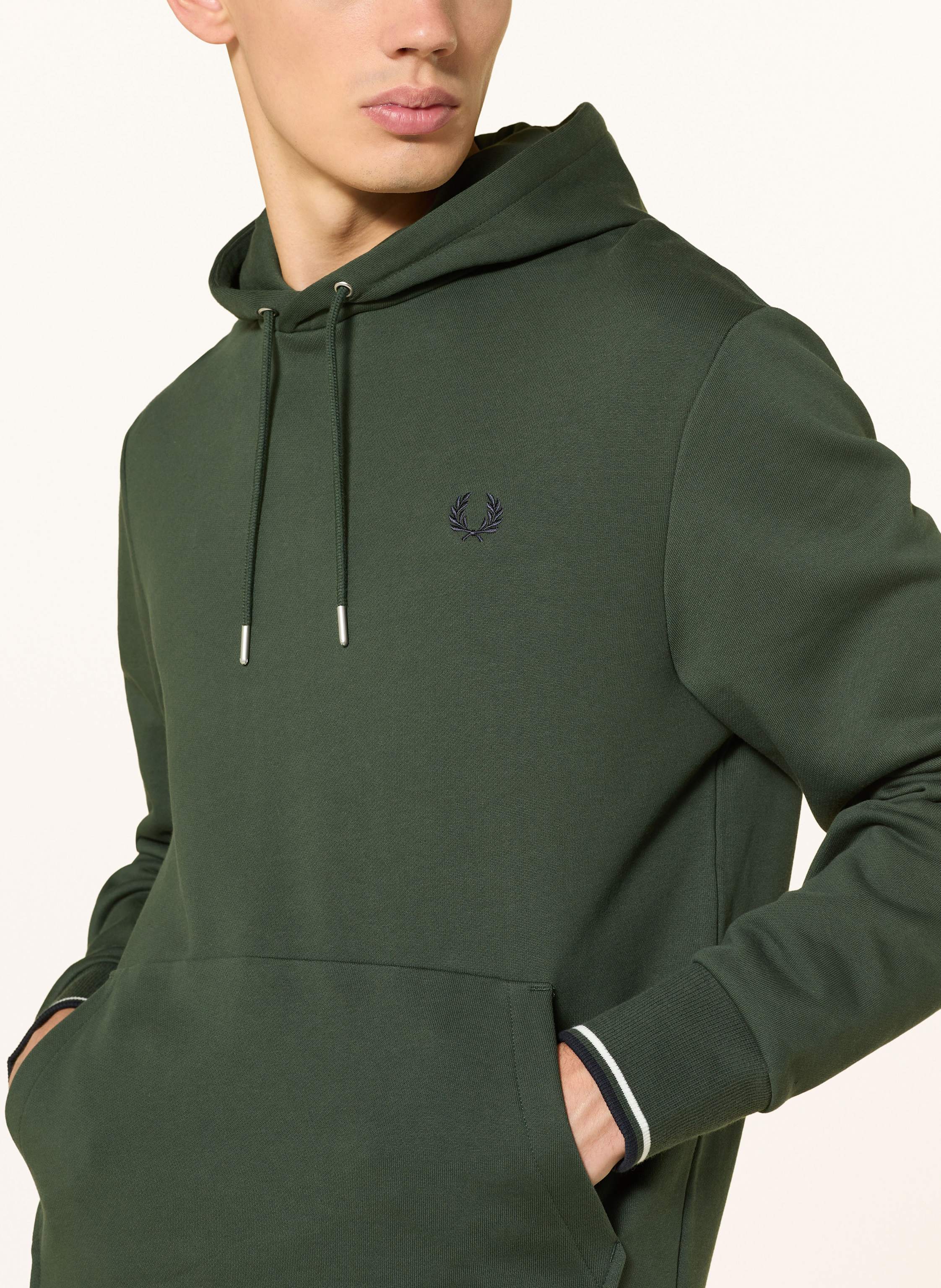 Thumbnail - Fred Perry Hoodie m2643 gruen