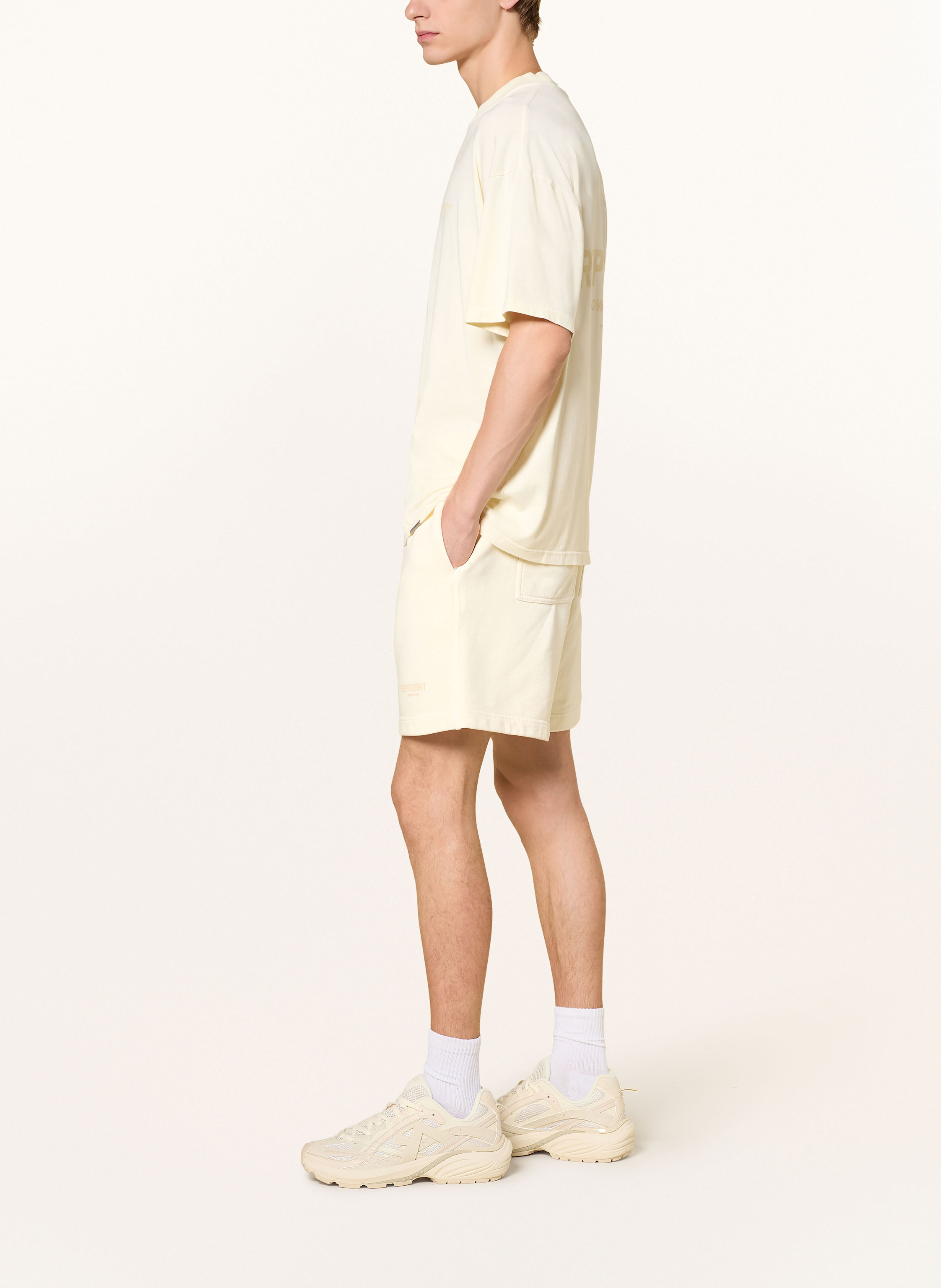 Thumbnail - Represent Sweatshorts weiss