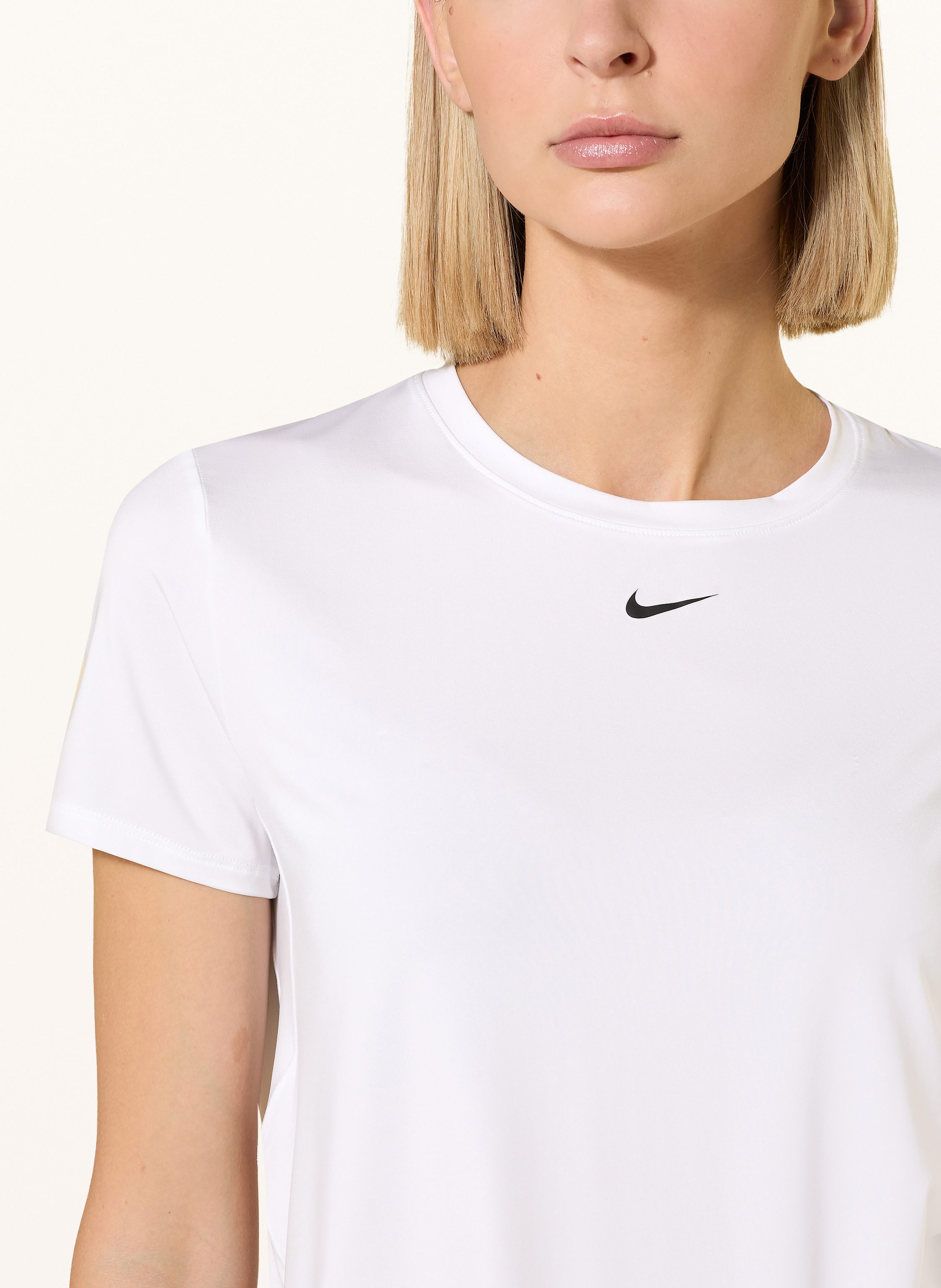 Thumbnail - Nike T-Shirt One Classic weiss