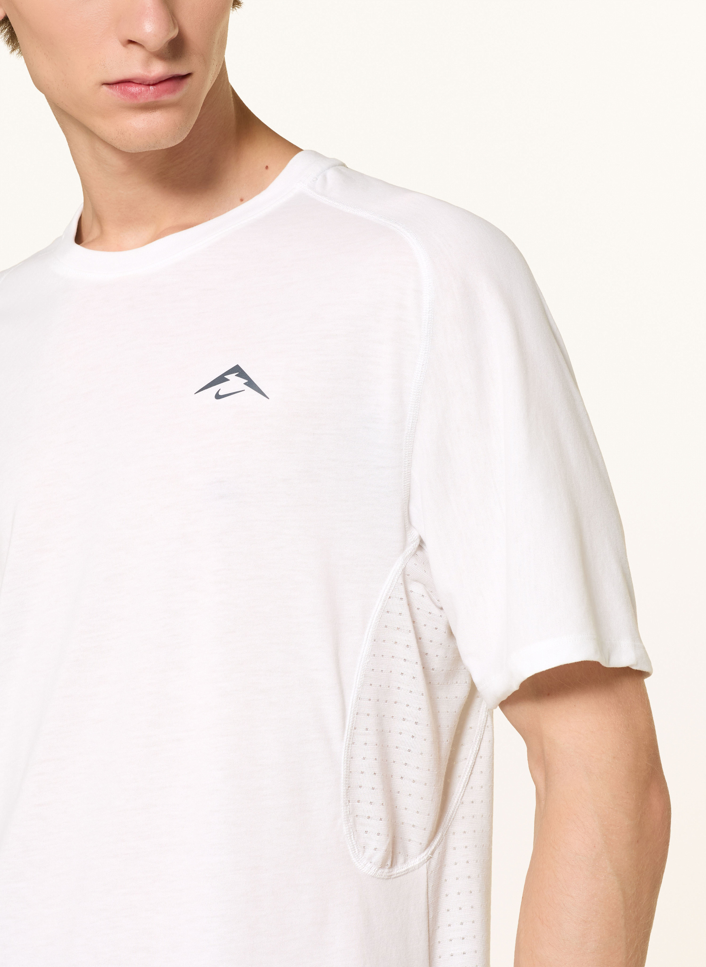 Thumbnail - Nike Laufshirt Solar Chase weiss