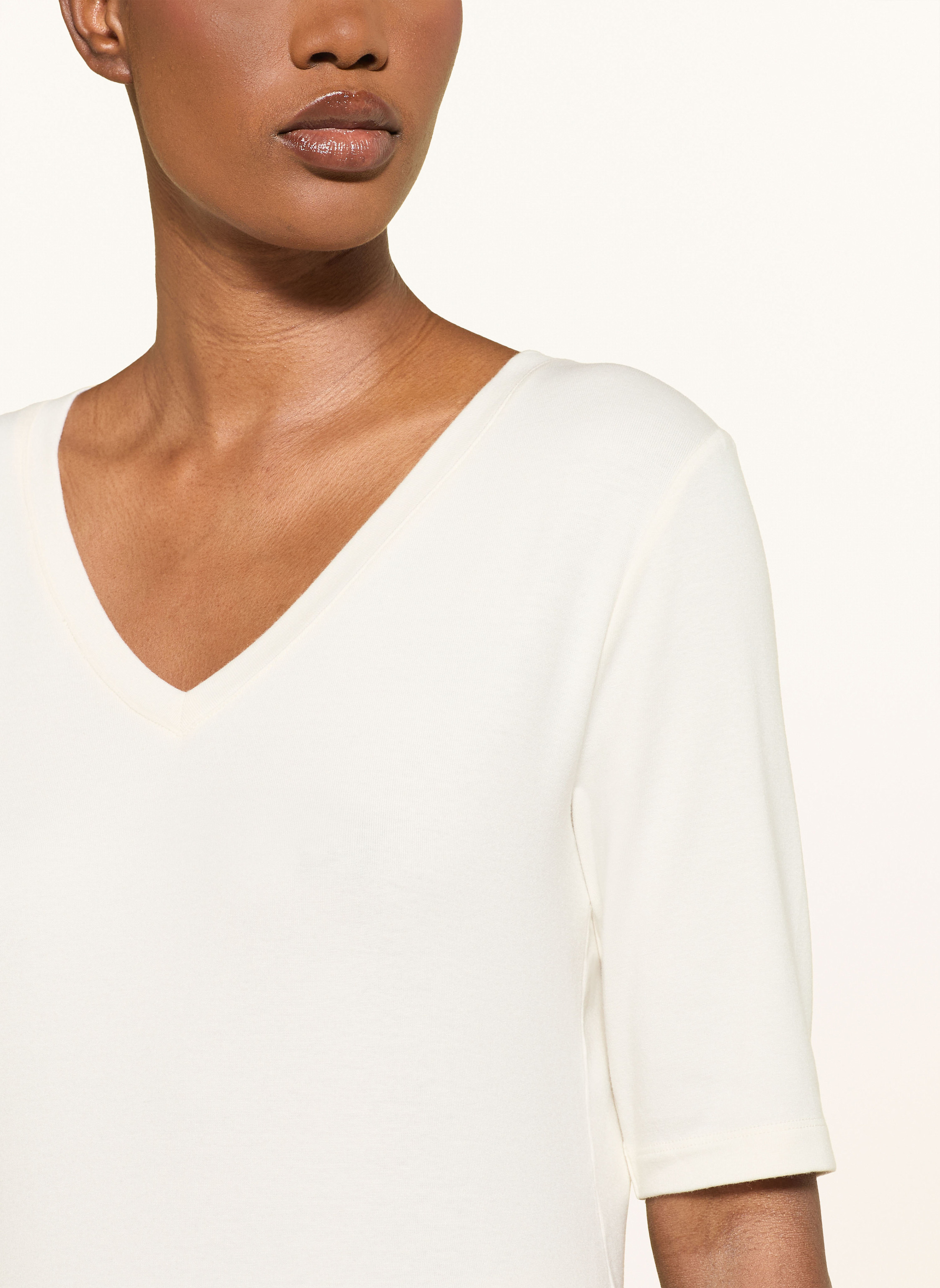 Thumbnail - Juvia T-Shirt Lovina beige