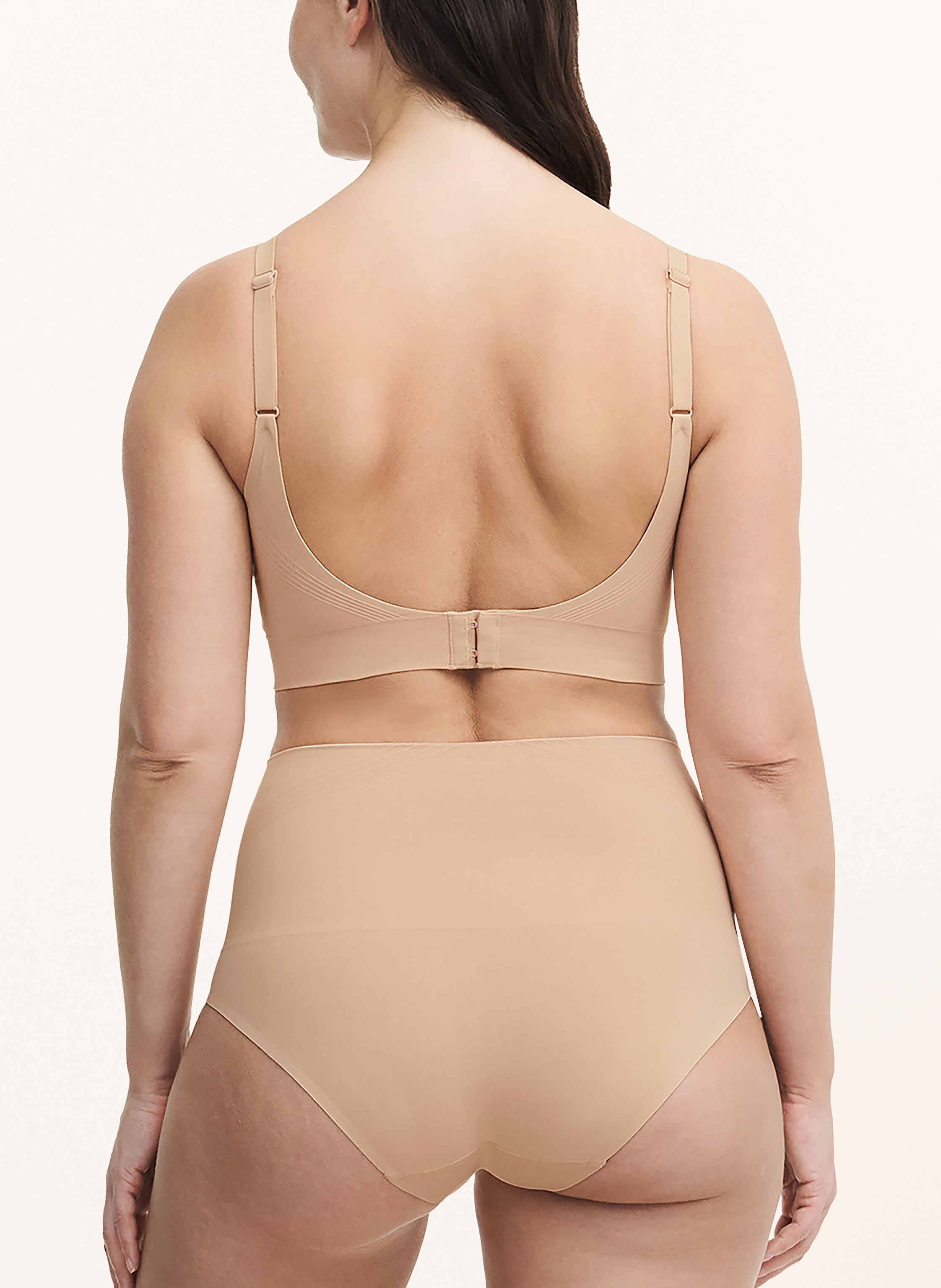 Thumbnail - Chantelle Shape-Slip Smooth Comfort beige