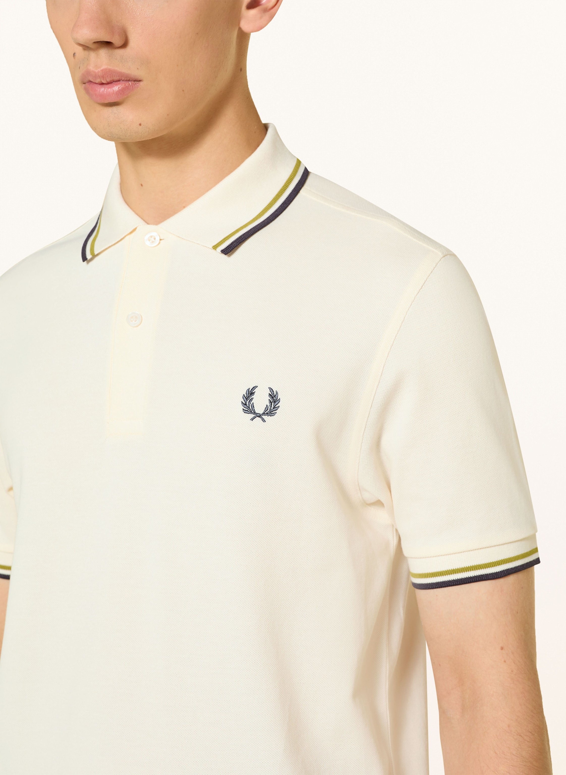 Thumbnail - Fred Perry Piqué-Poloshirt weiss