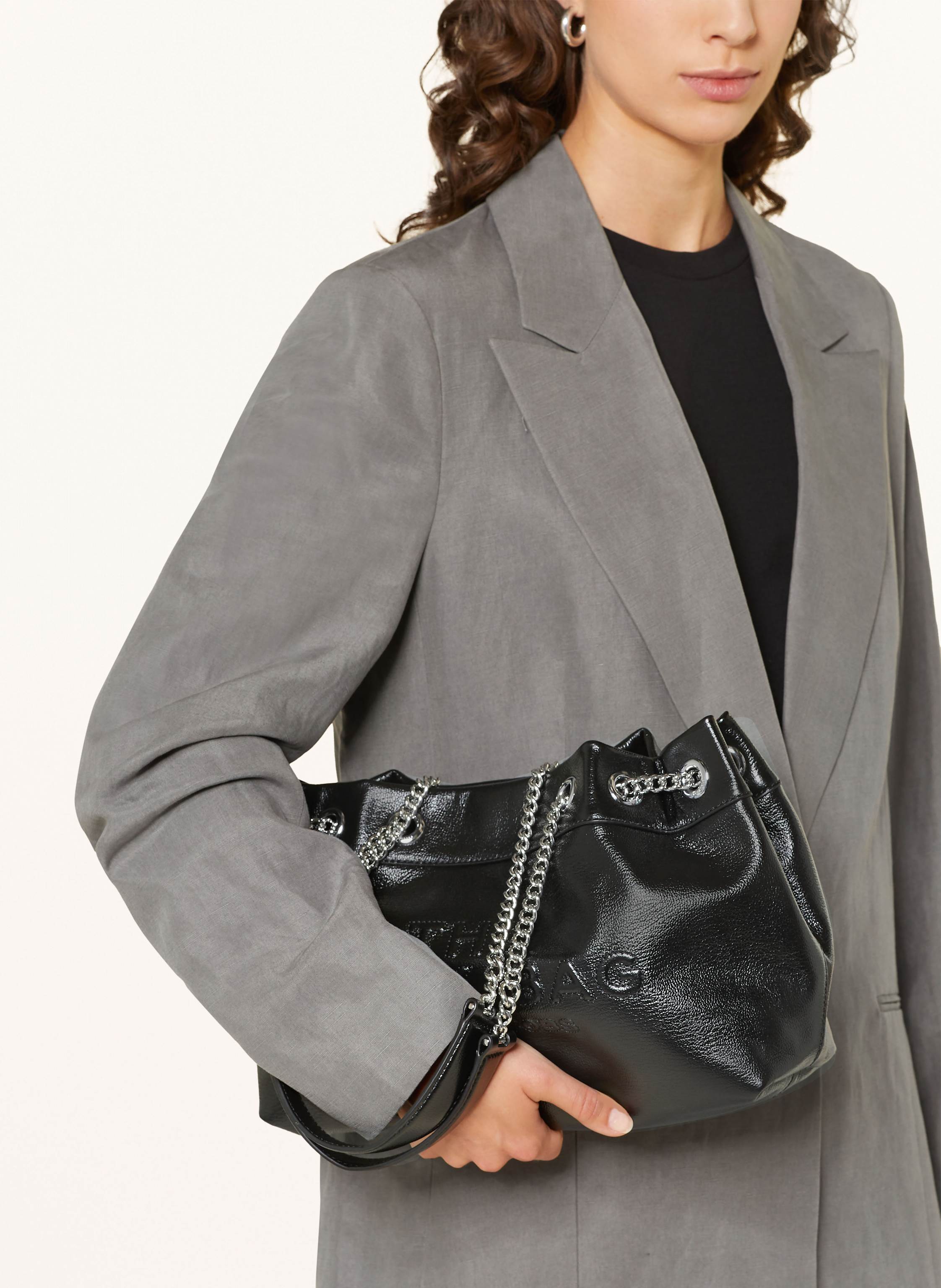 Thumbnail - Marc Jacobs Schultertasche The Small Chain Sack Bag schwarz