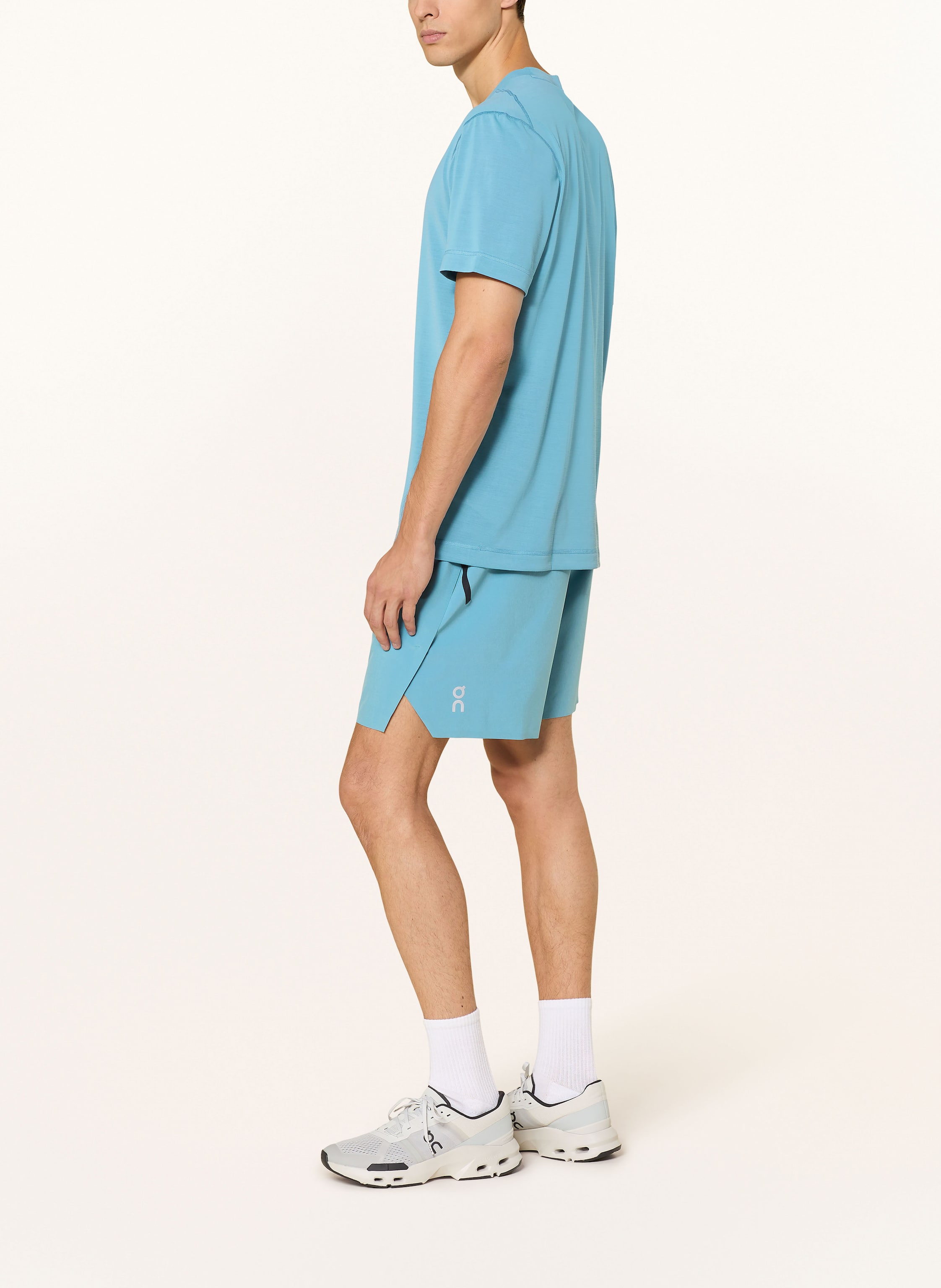 Thumbnail - On 2-In-1-Trainingsshorts Train blau