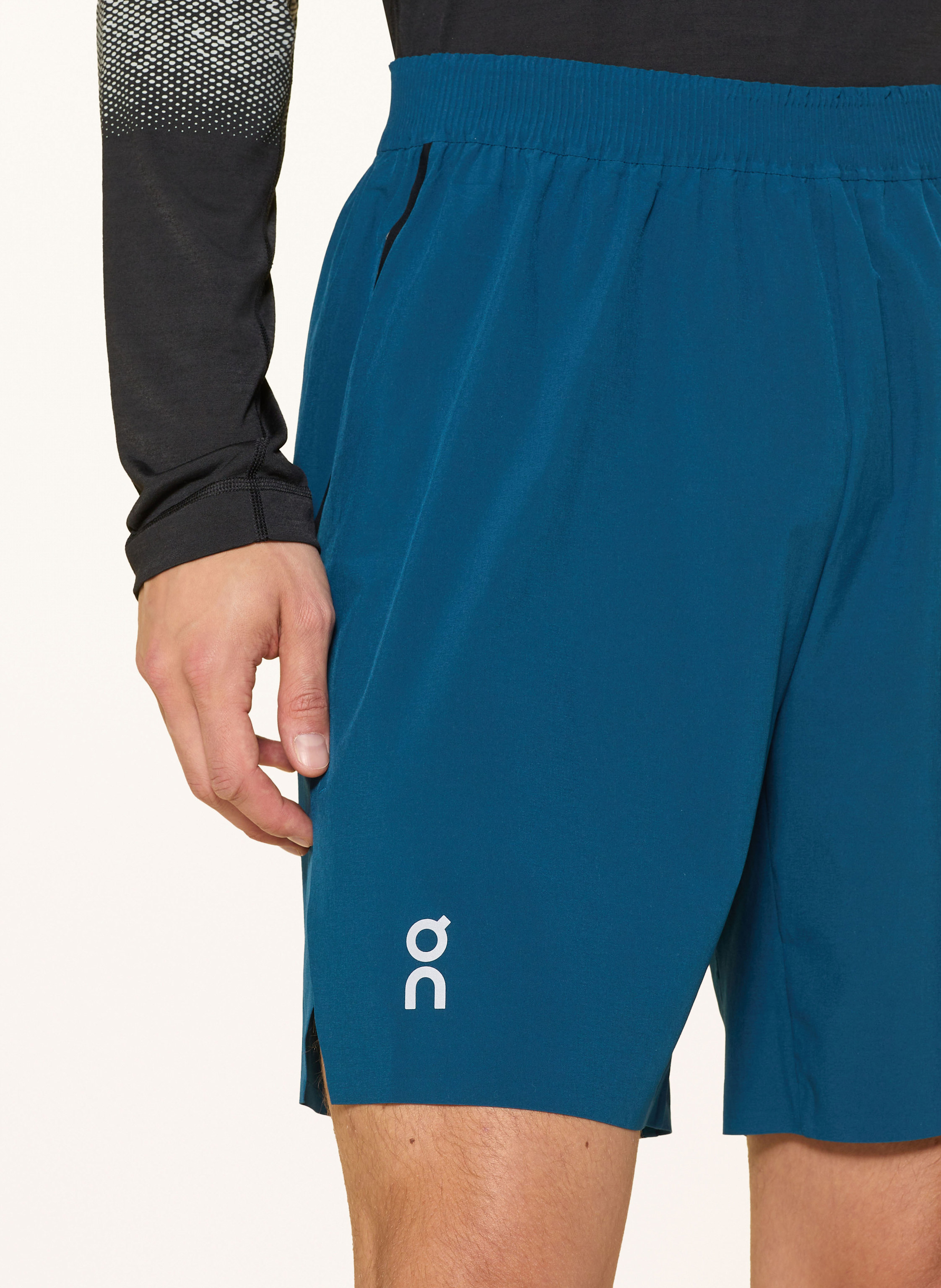 Thumbnail - On 2-In-1-Trainingsshorts Train blau
