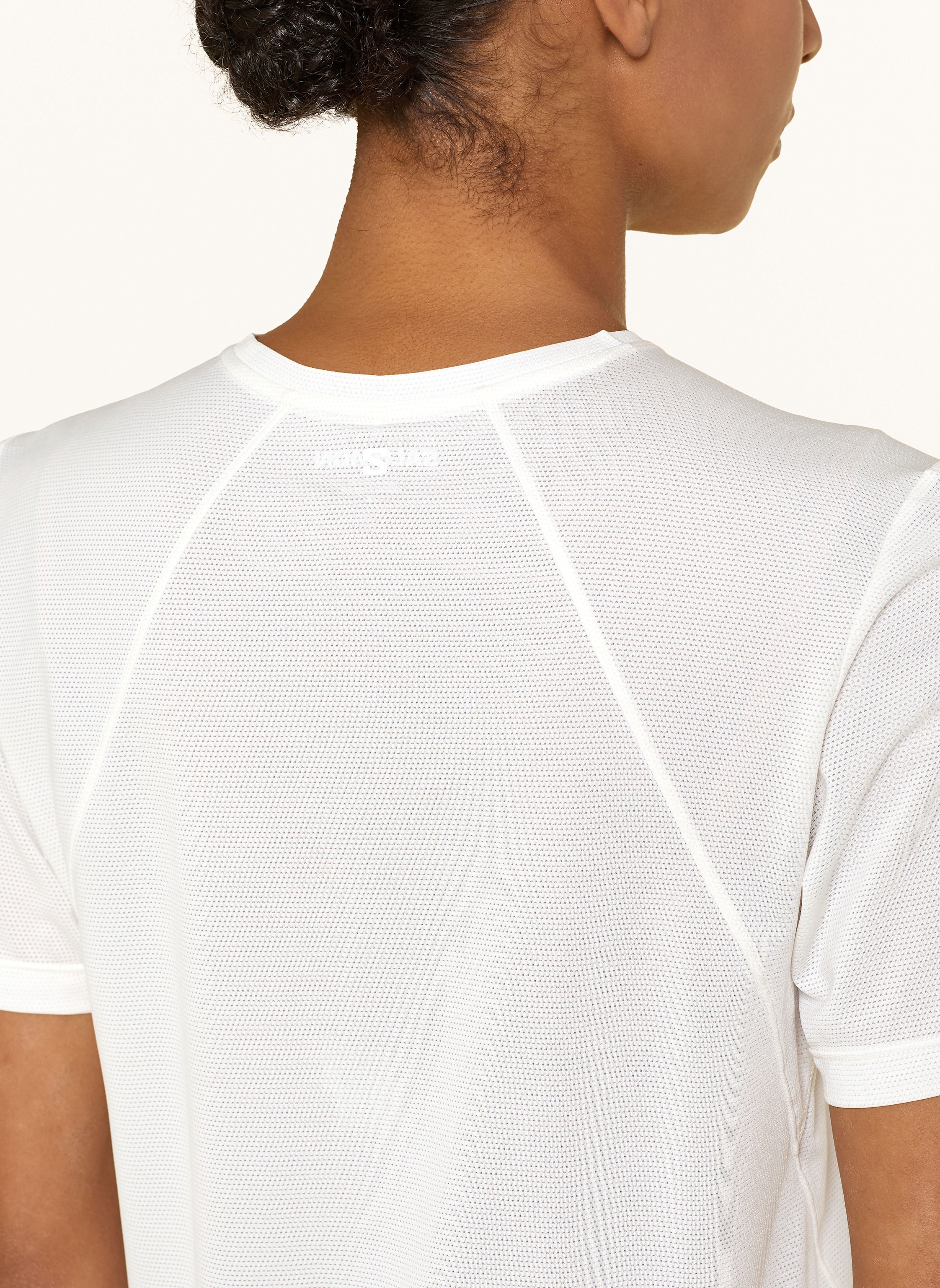 Thumbnail - Salomon Laufshirt Shakeout Core weiss