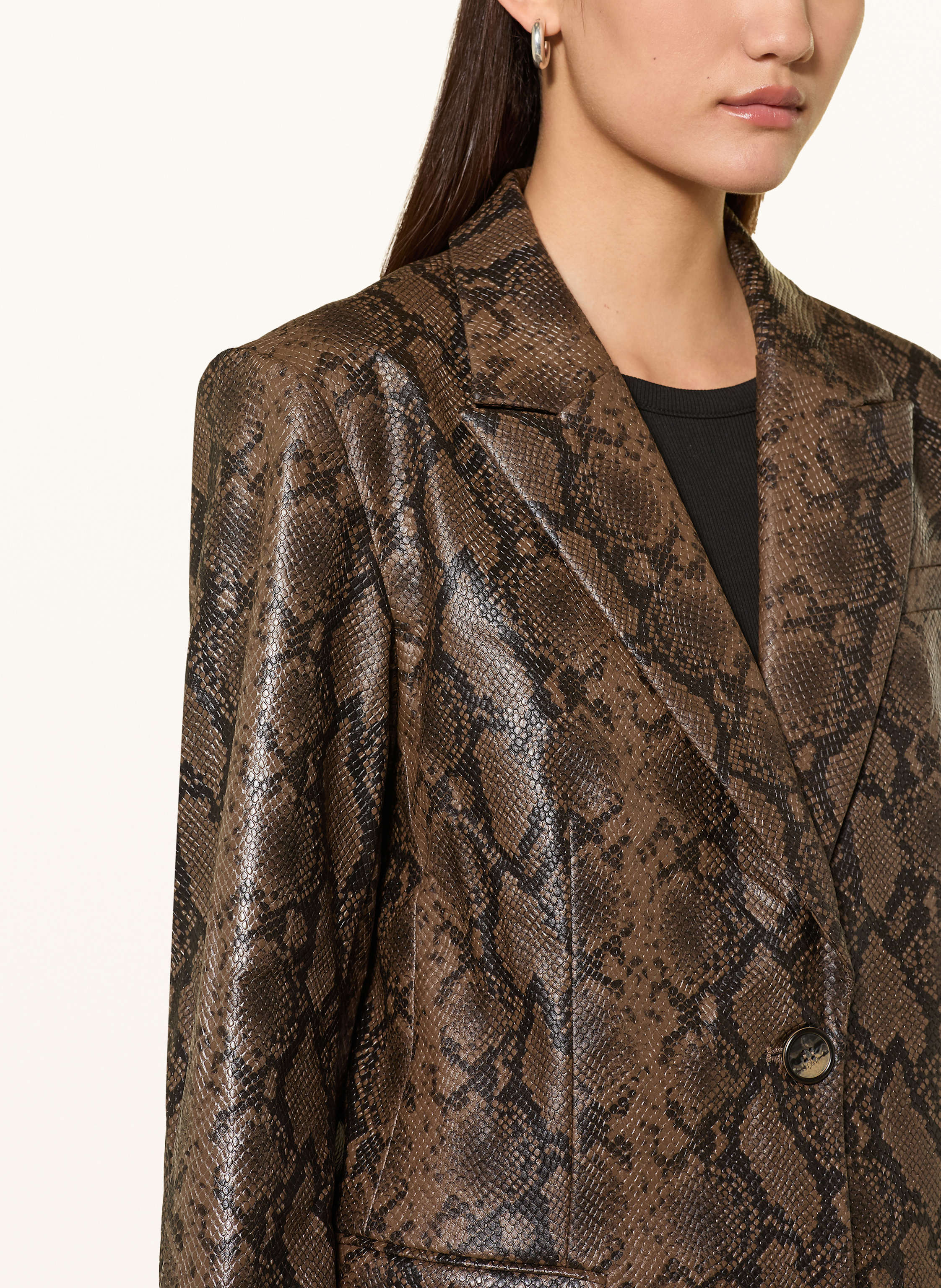 Thumbnail - Mrs & Hugs Blazer In Lederoptik braun