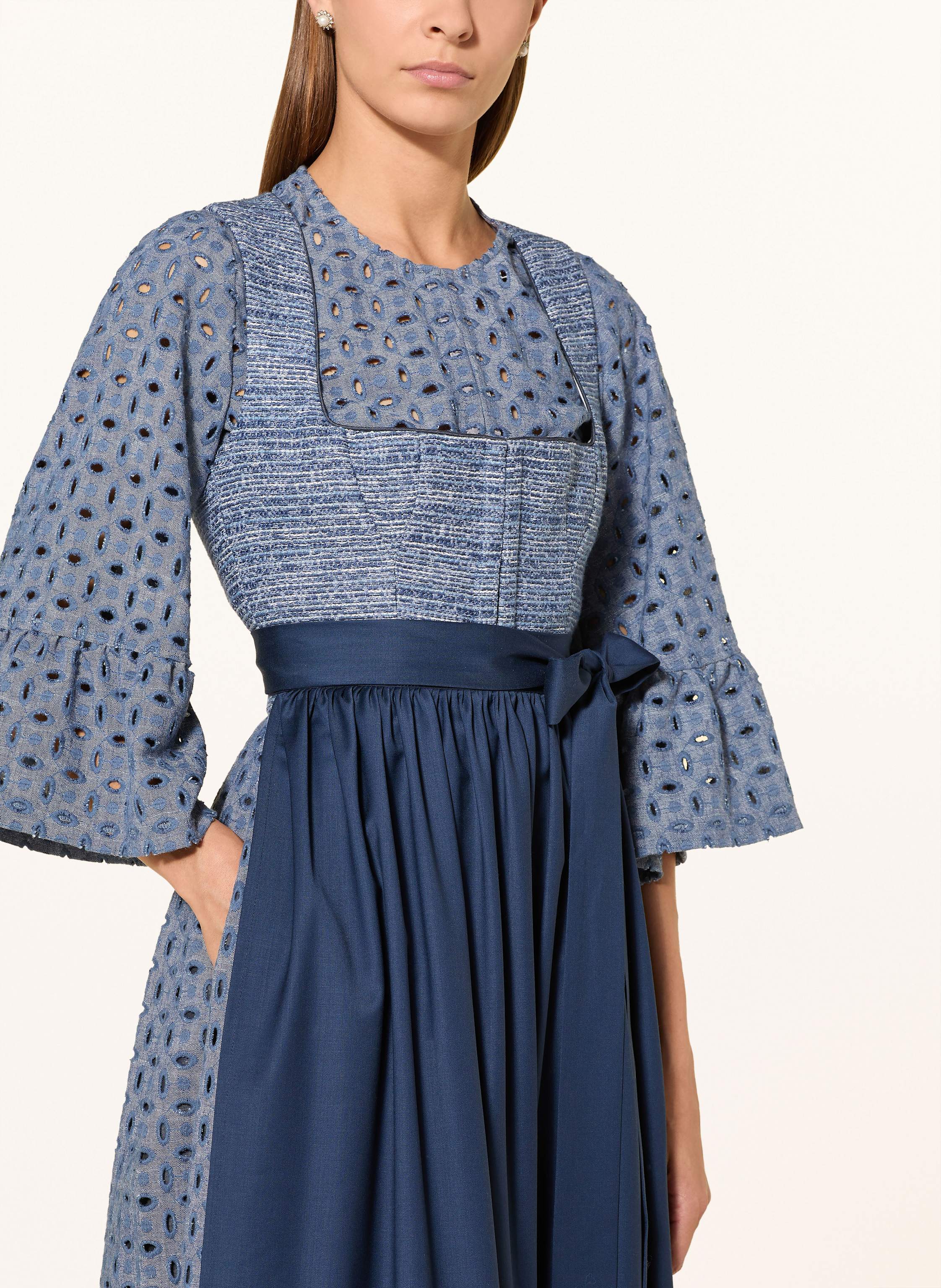 Thumbnail - Sportalm Dirndl Mit Lochspitze blau