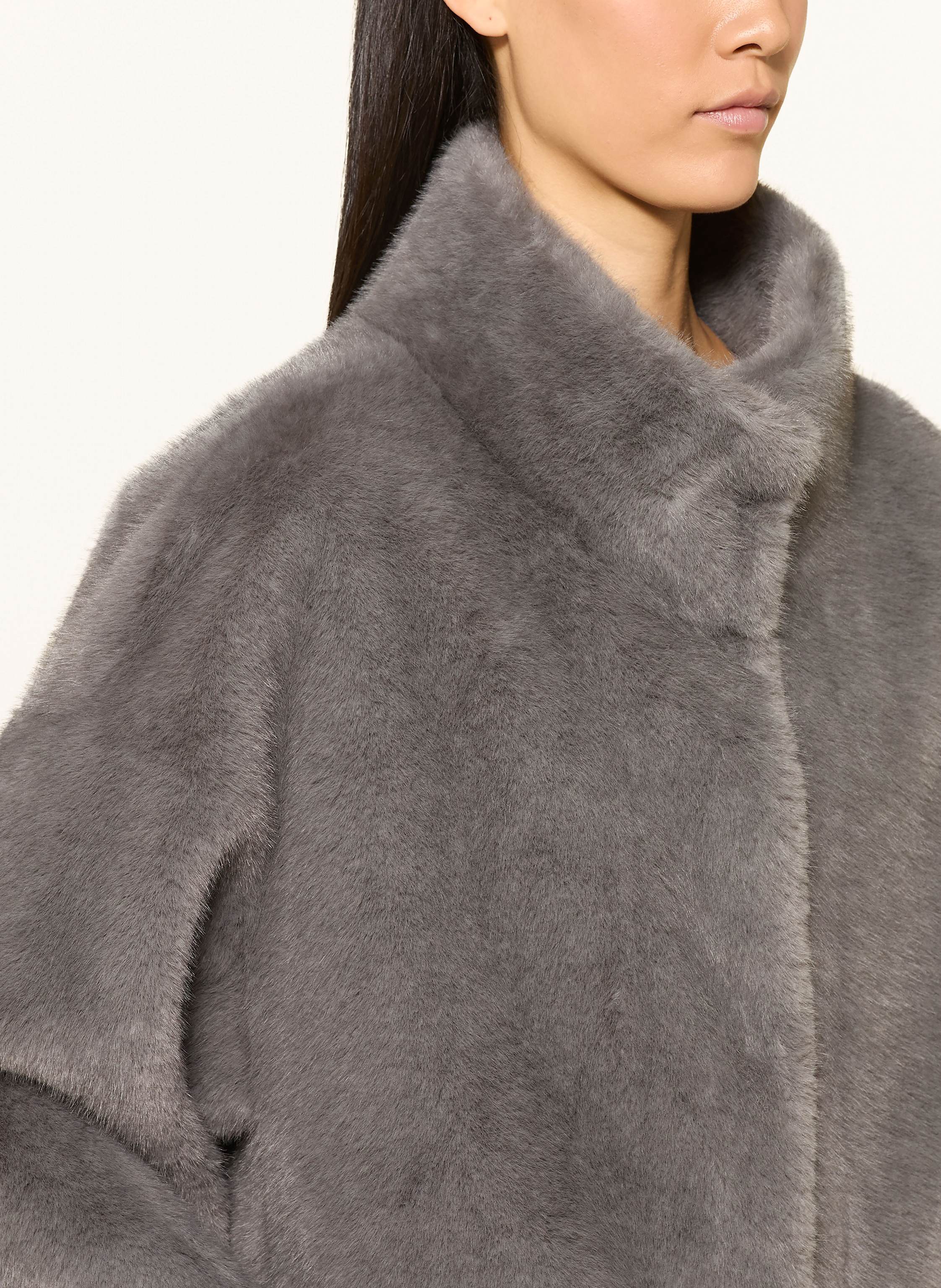 Thumbnail - Juvia Kunstpelz-Jacke Fedora grau