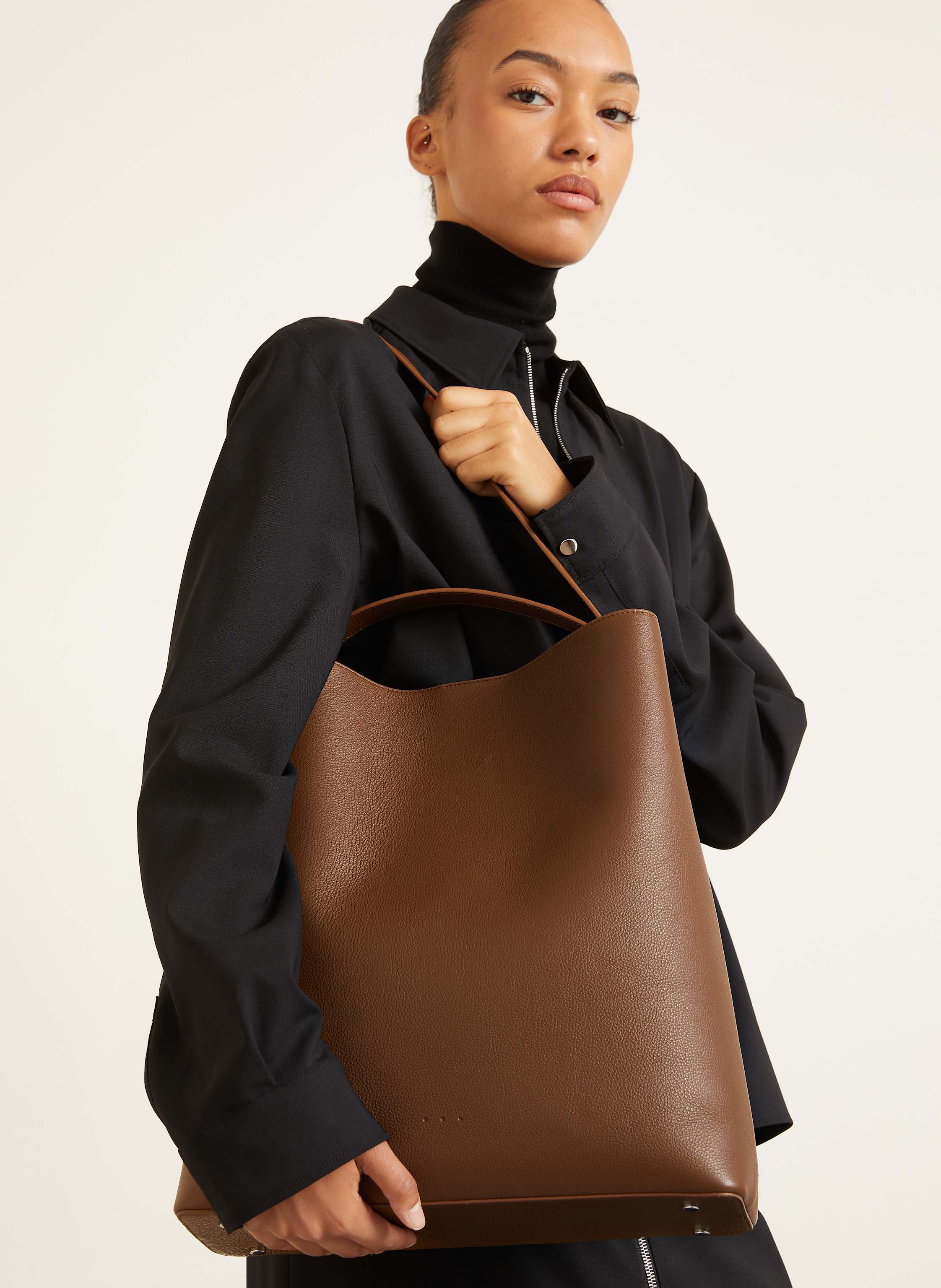 Thumbnail - Aesther Ekme Schultertasche Sac braun