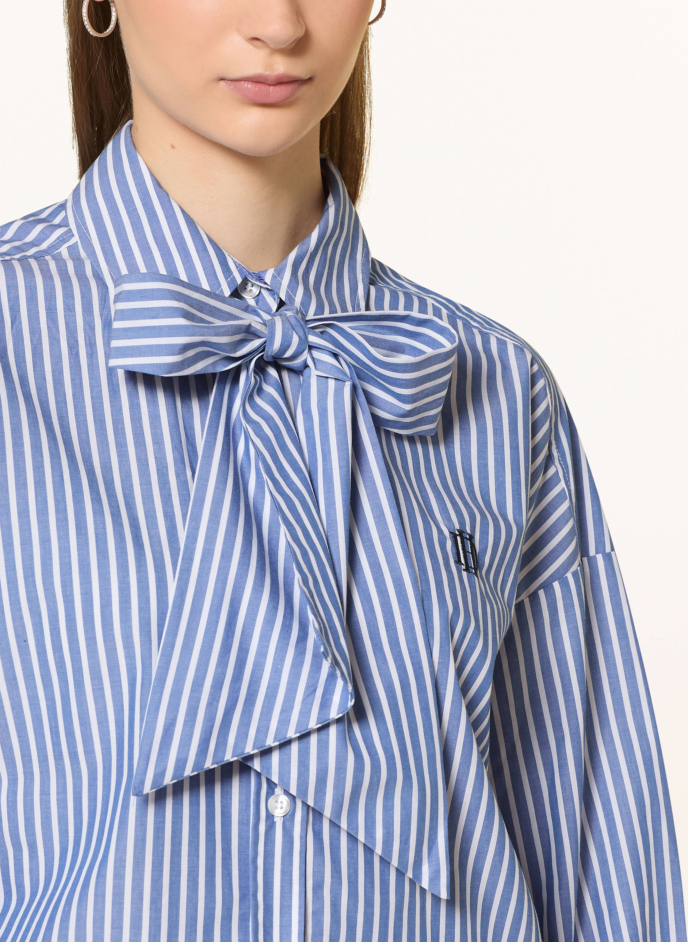 Thumbnail - Darling Harbour Hemdbluse Mit Abnehmbarer Schluppe blau