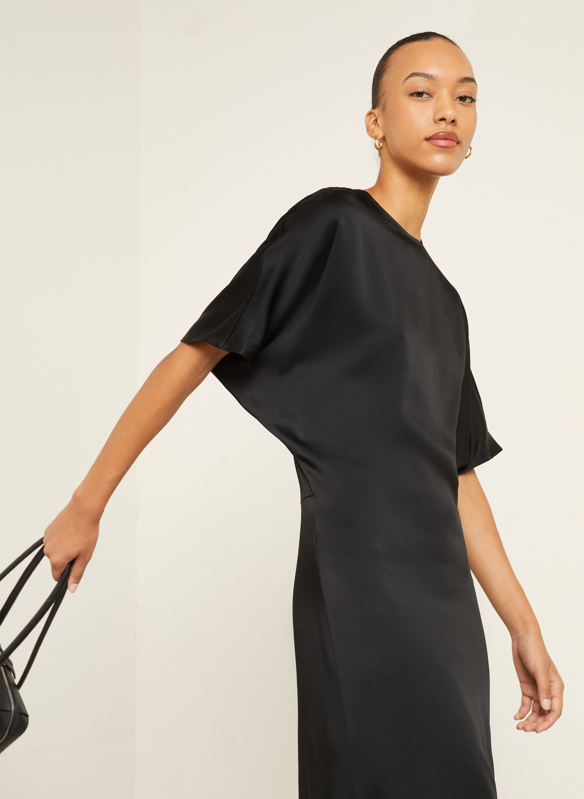 Thumbnail - Gauchere Cocktailkleid Aus Satin schwarz