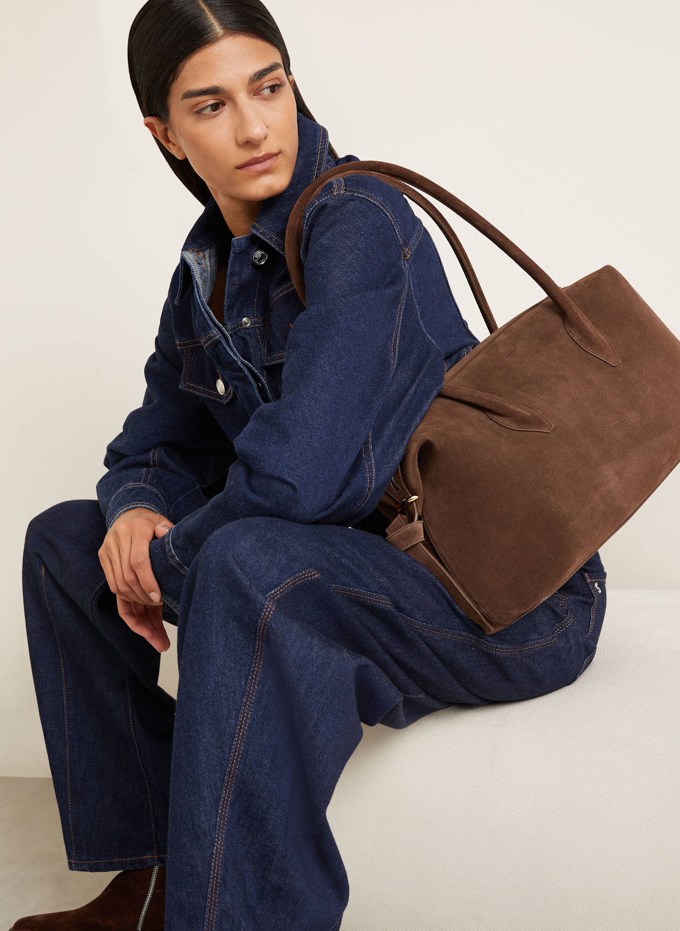 Thumbnail - Yuzefi Schultertasche Brioche Duffle braun