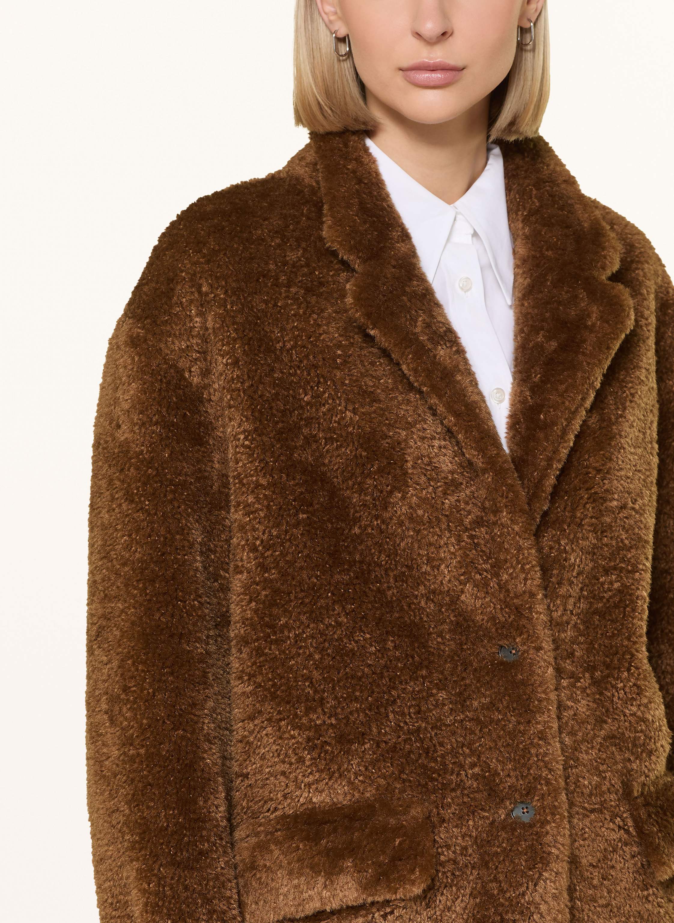 Thumbnail - Grace Teddyfell-Mantel braun