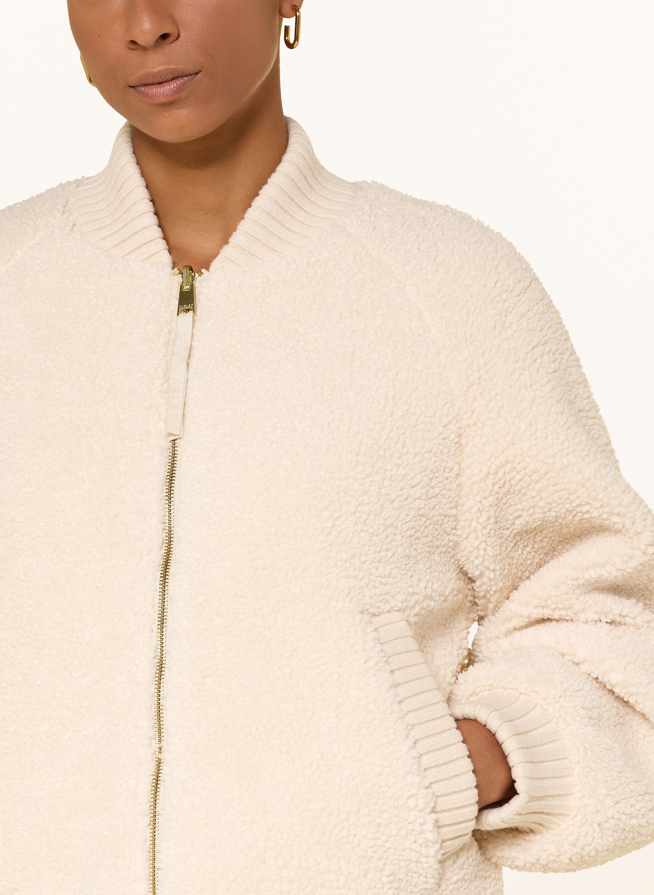 Thumbnail - Varley Teddyfell-Jacke Serina Zum Wenden beige